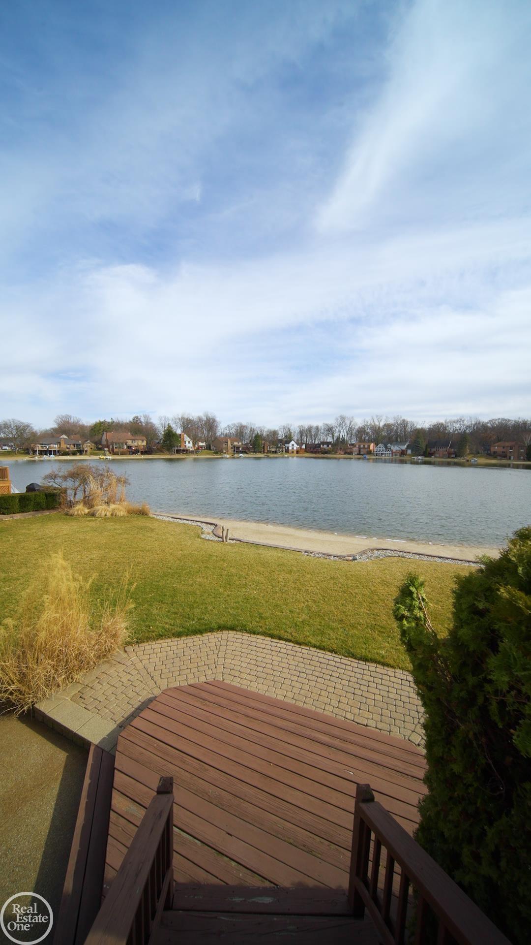 54334 Sherwood Lane