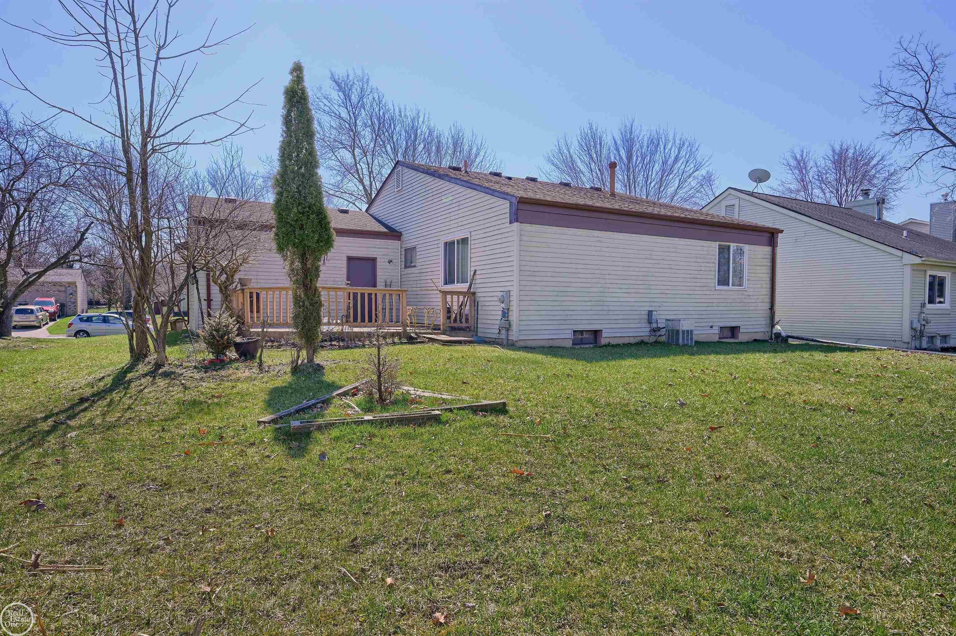 704 Dressler Lane