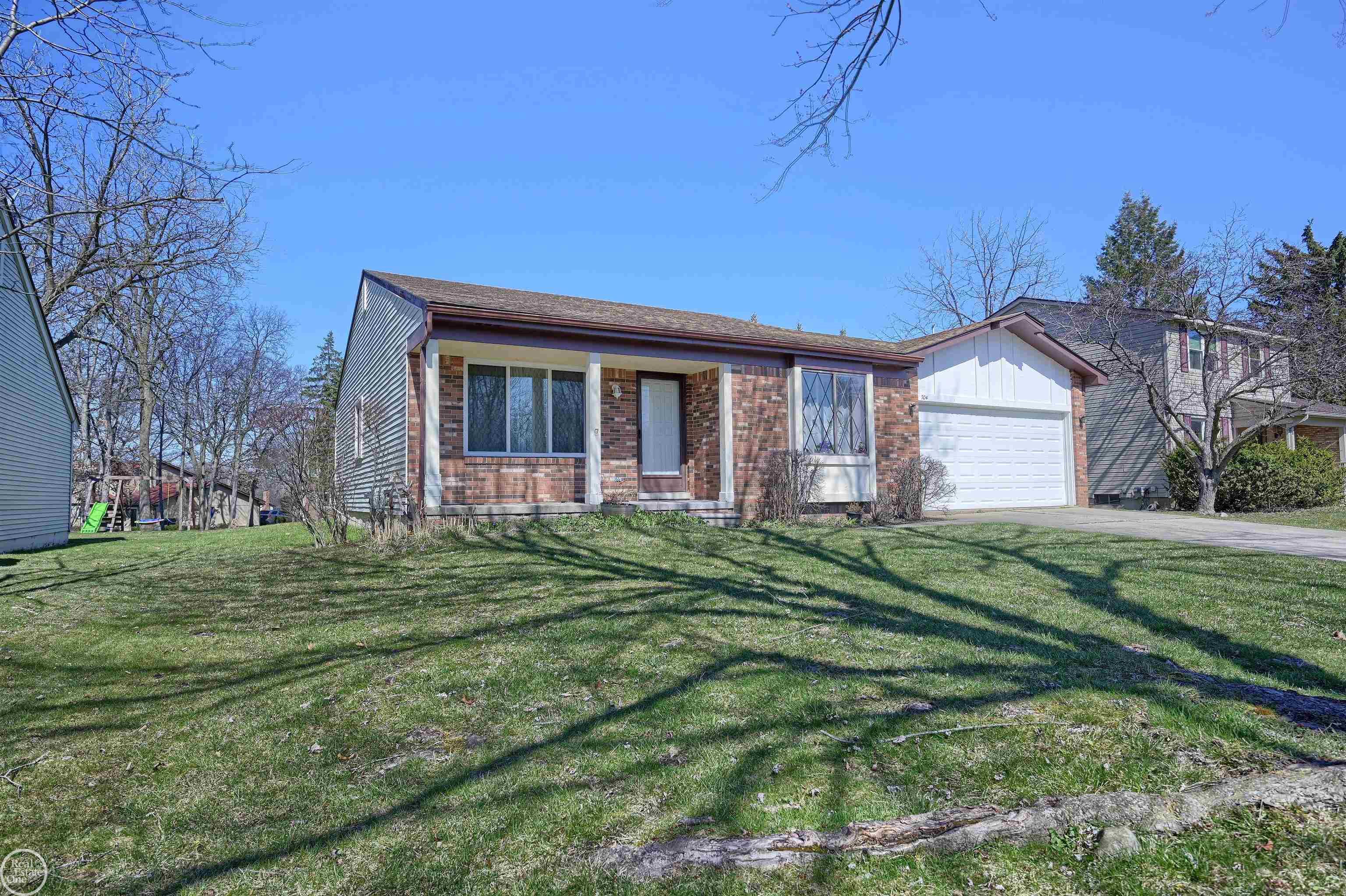 704 Dressler Lane