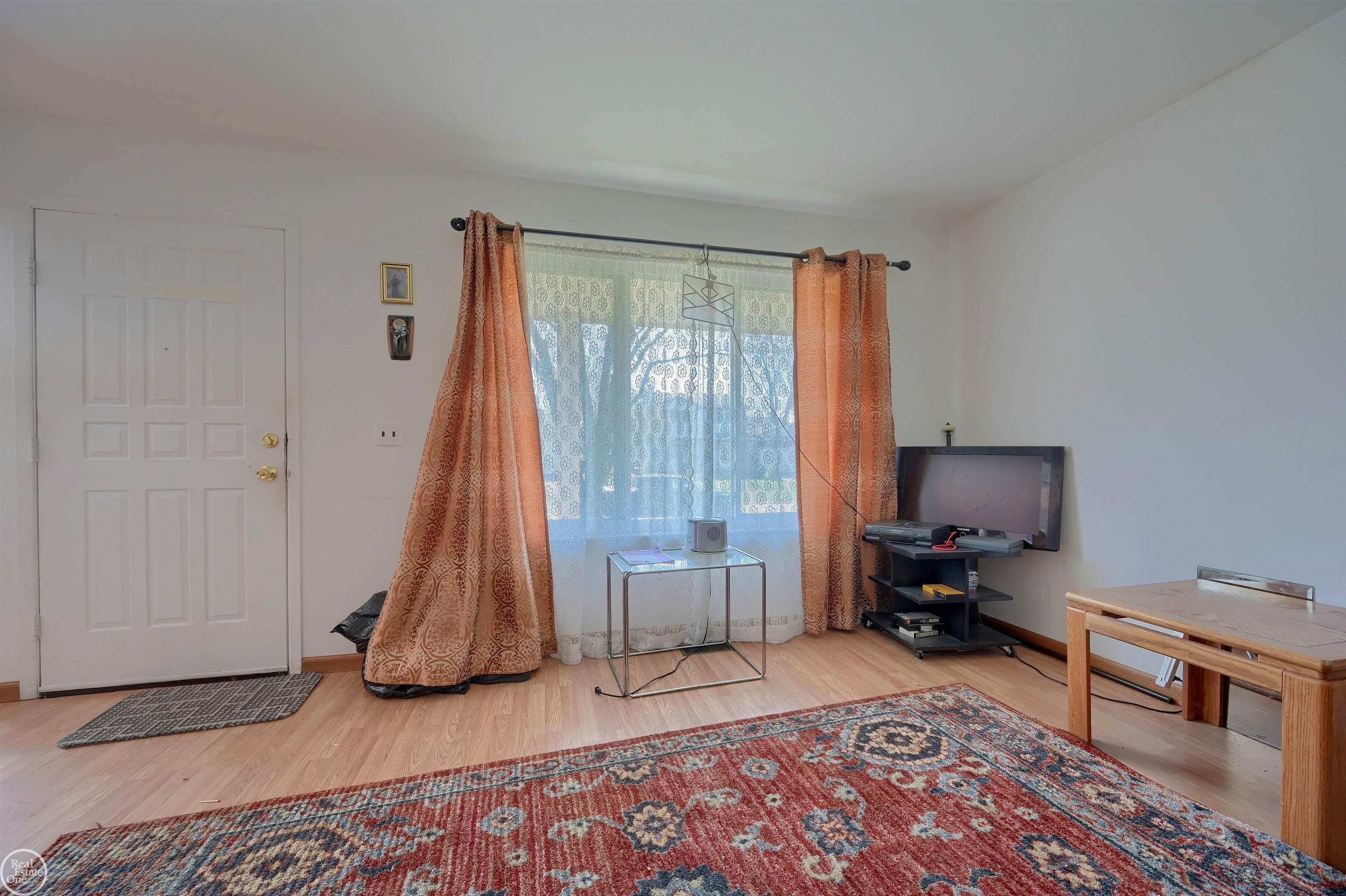 704 Dressler Lane