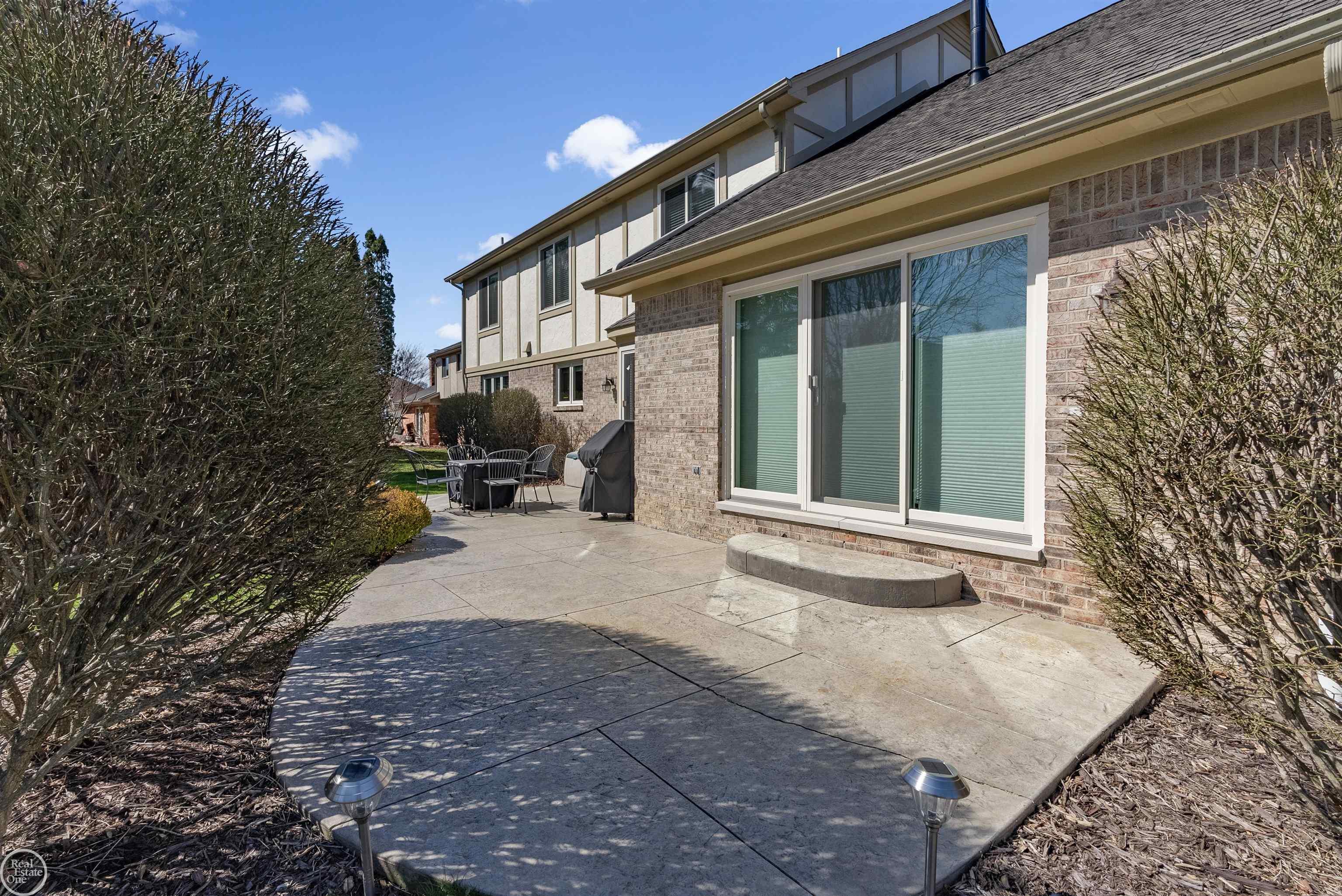 54880 Burlington Drive