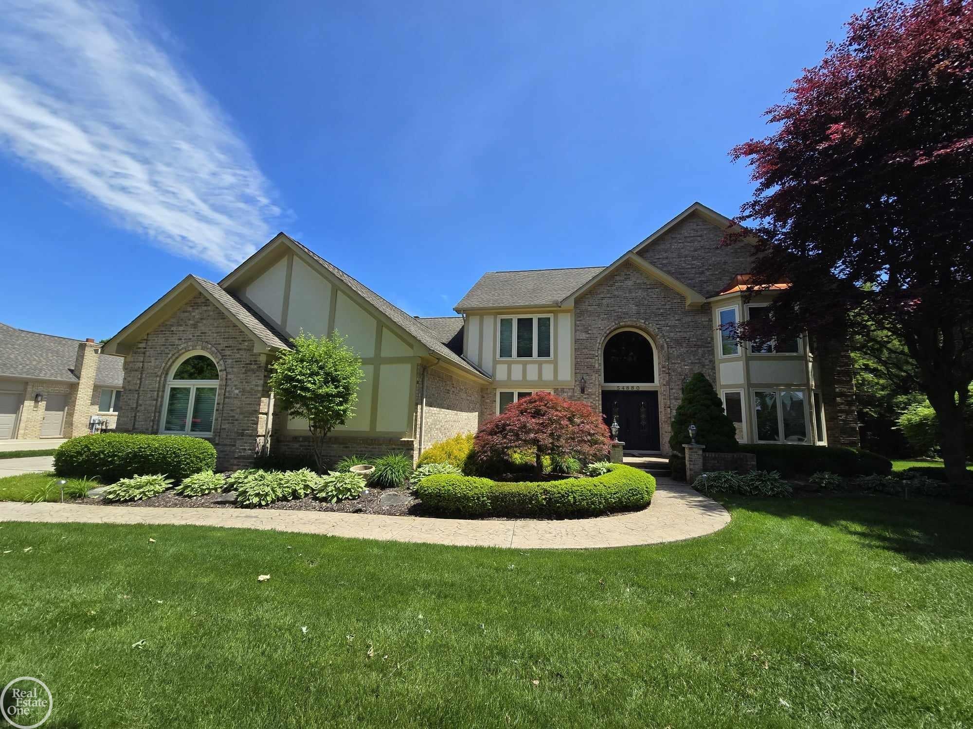 54880 Burlington Drive