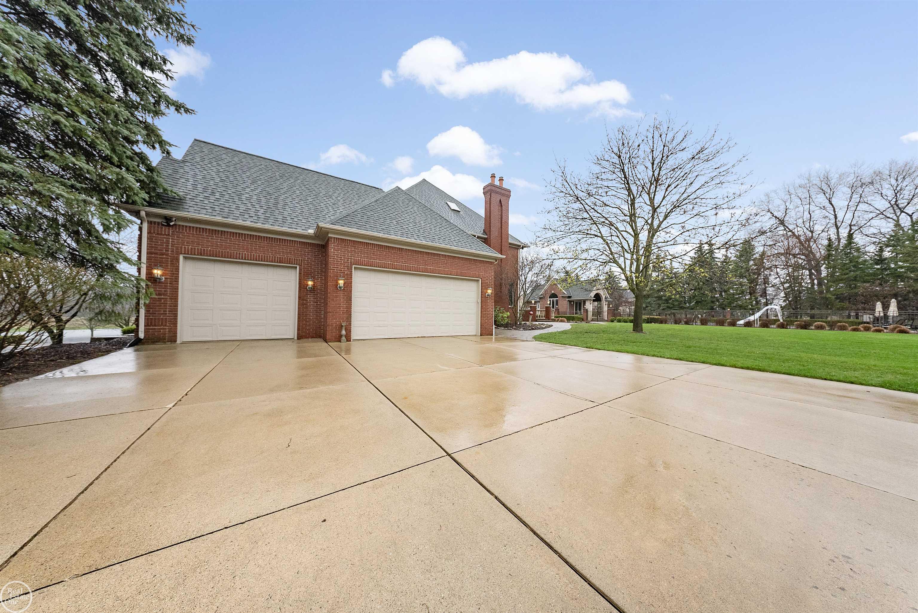 67391 Mack Court