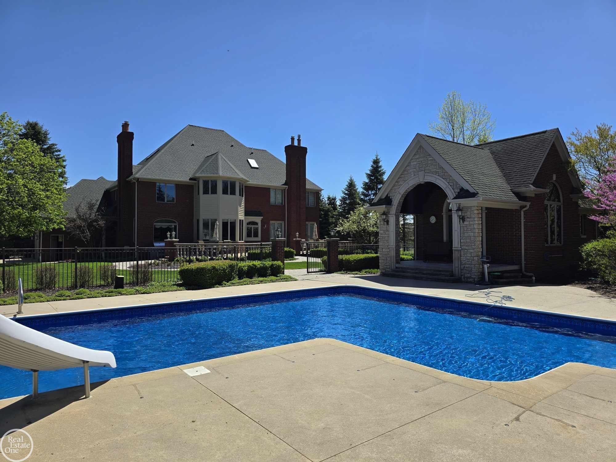 67391 Mack Court