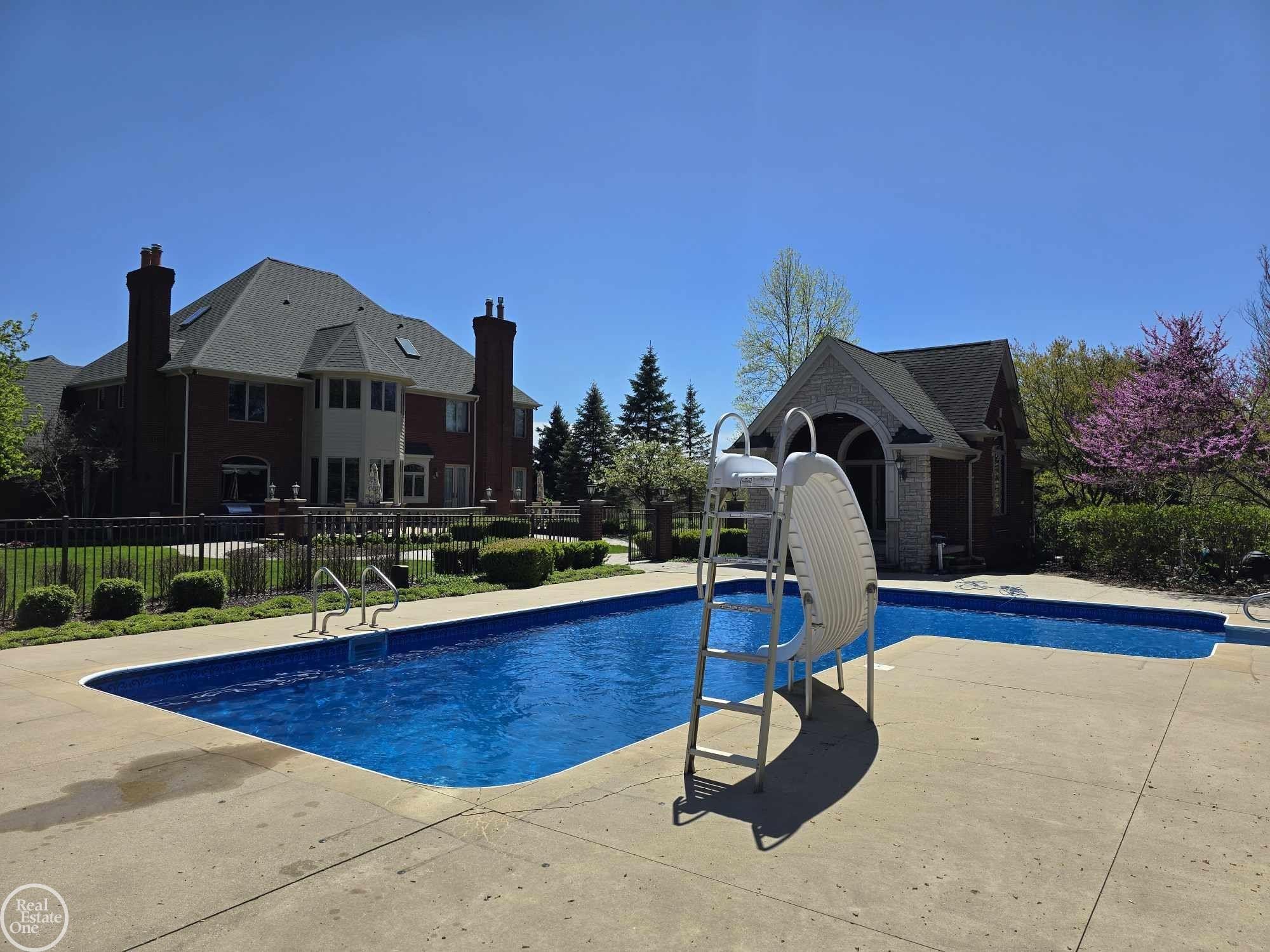 67391 Mack Court
