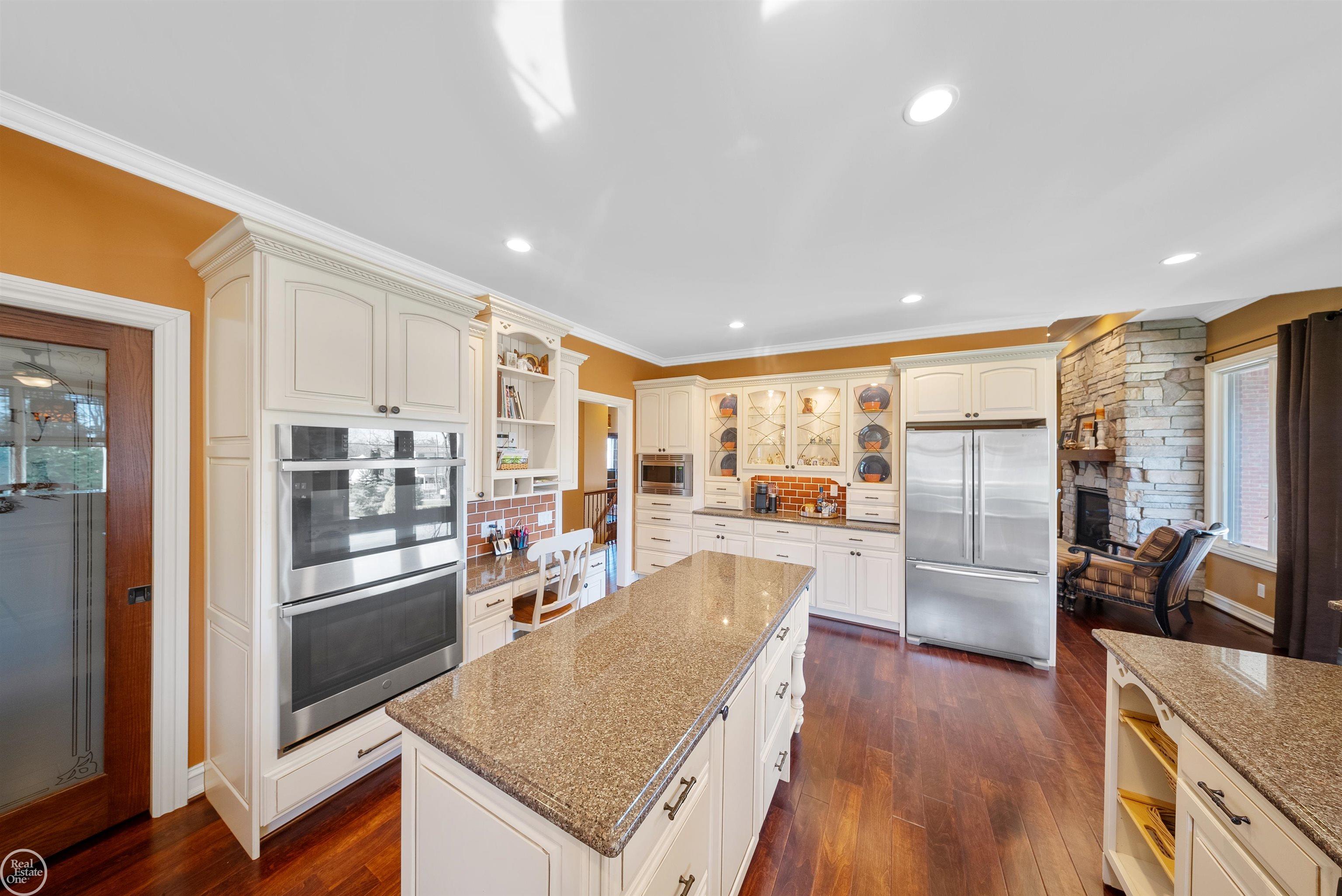 7642 Sawgrass Drive