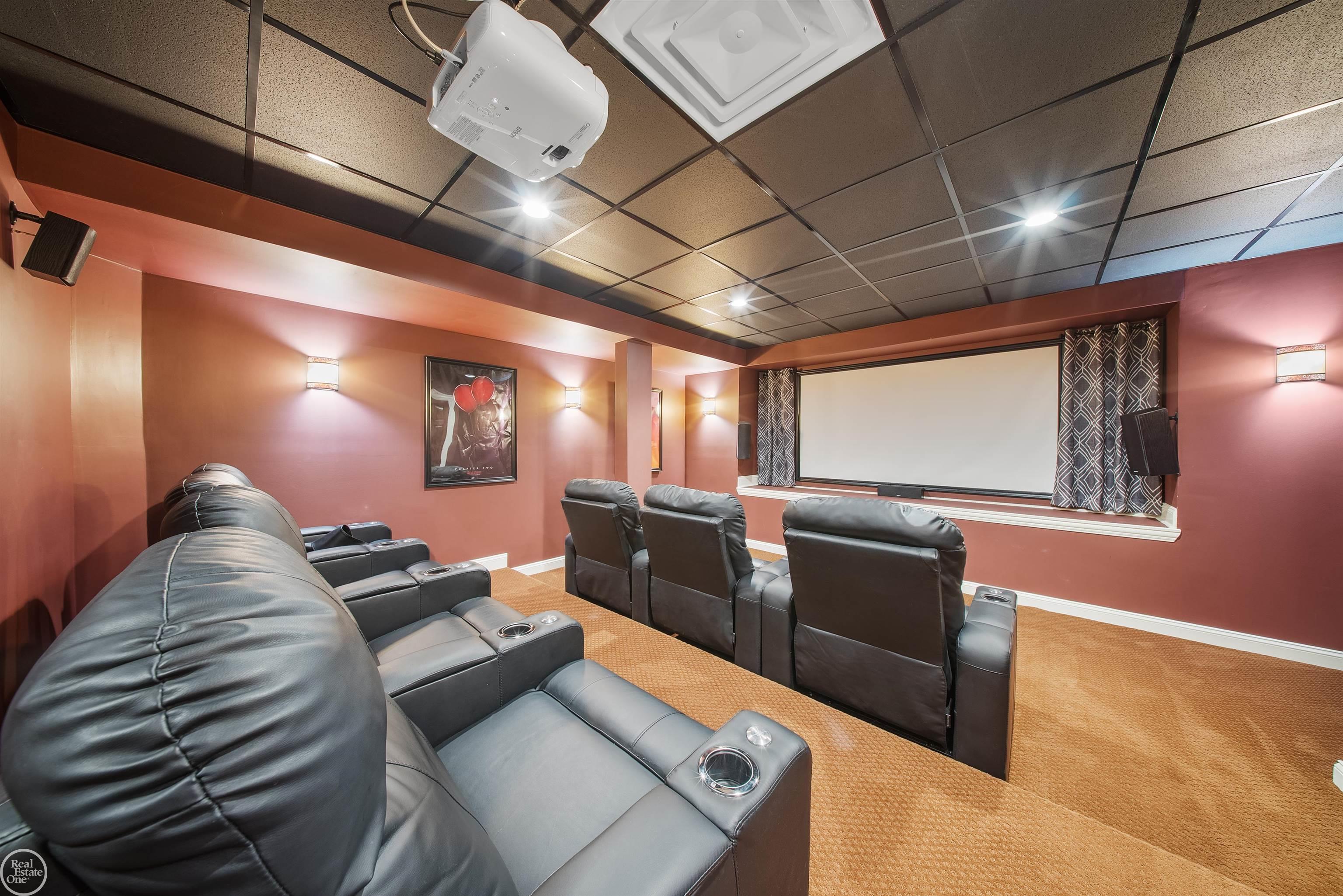 7642 Sawgrass Drive