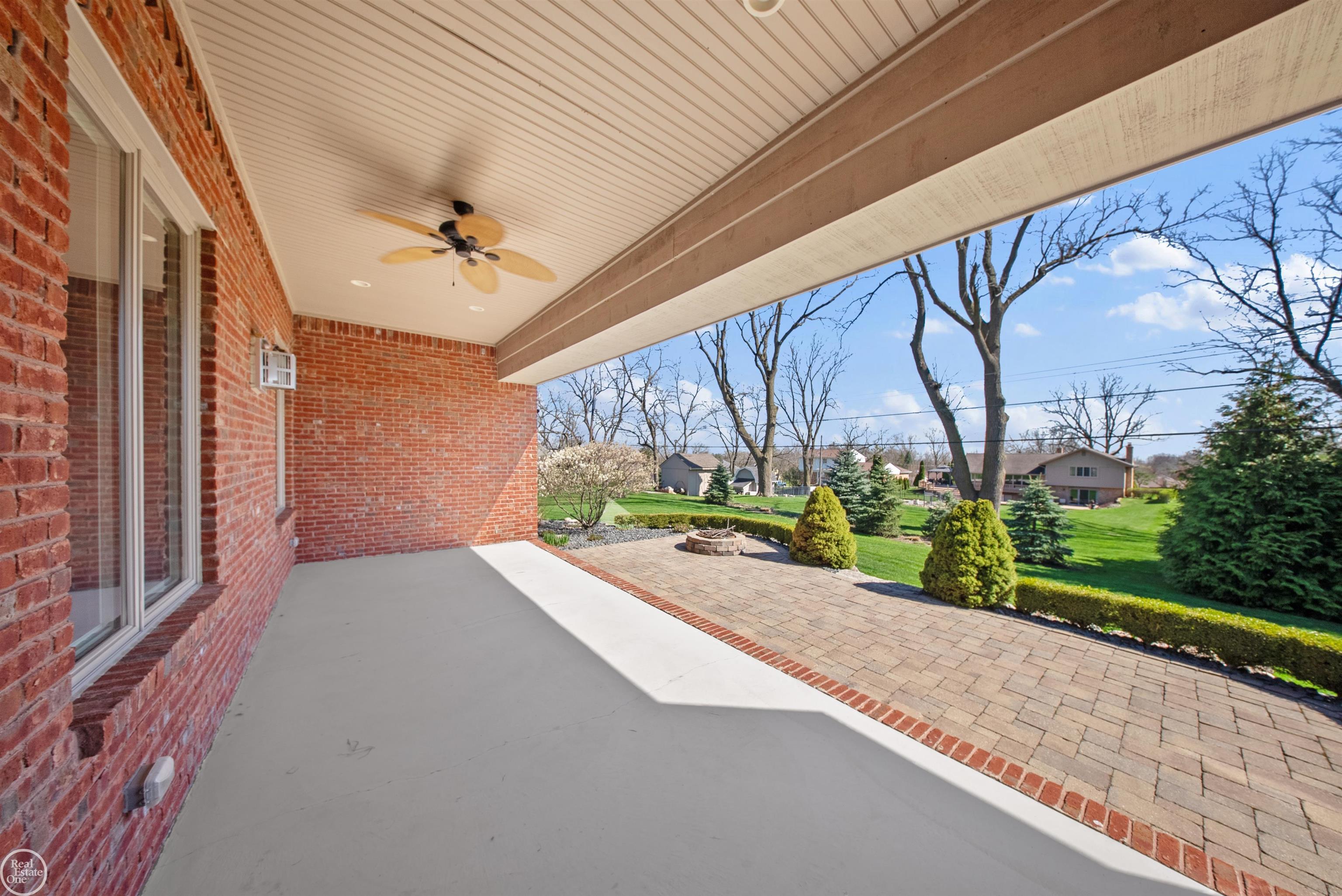 7642 Sawgrass Drive