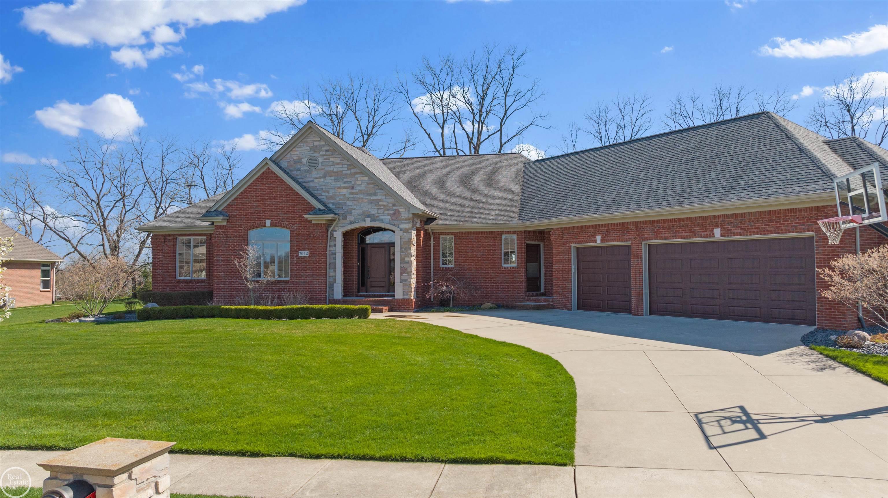 7642 Sawgrass Drive