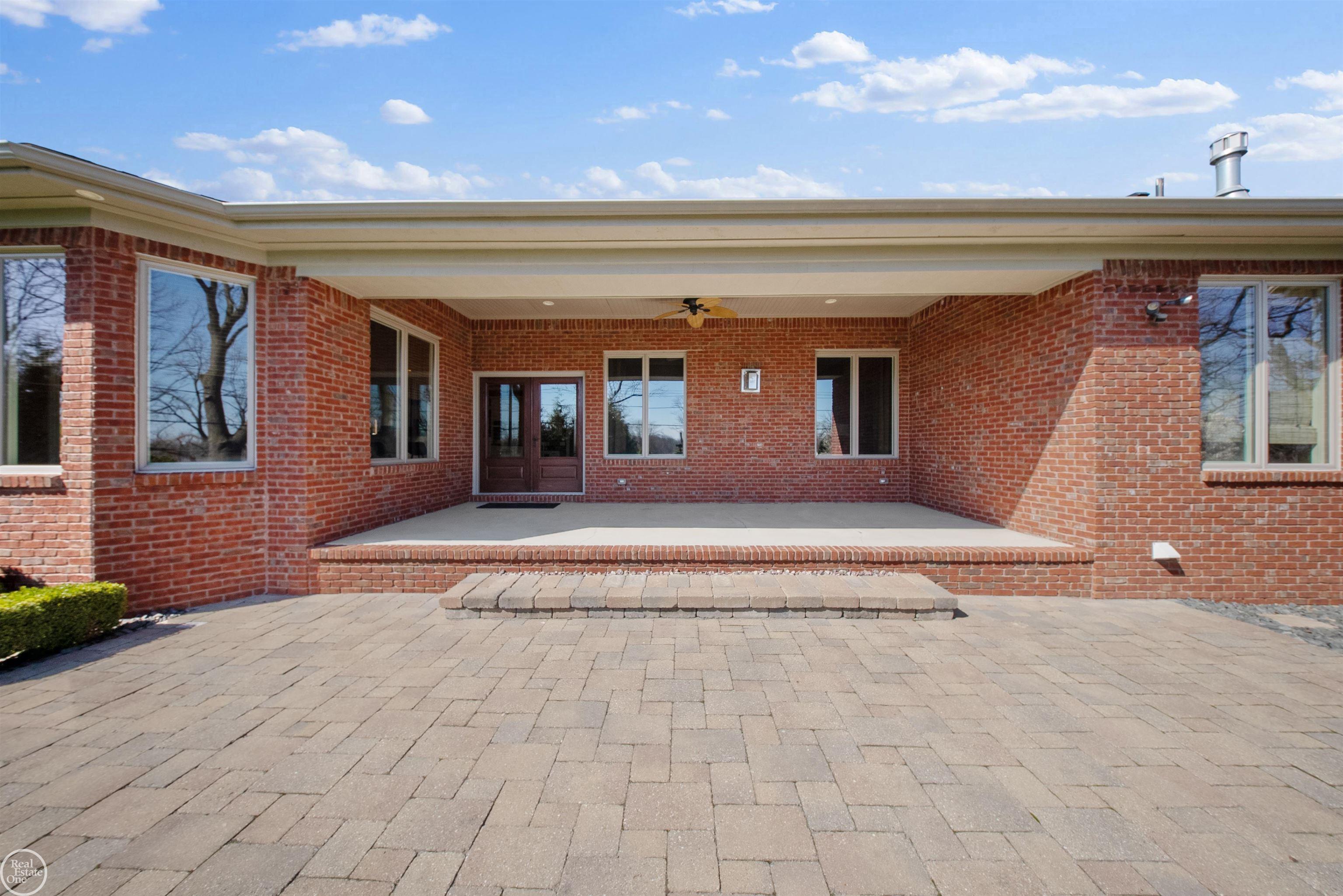7642 Sawgrass Drive