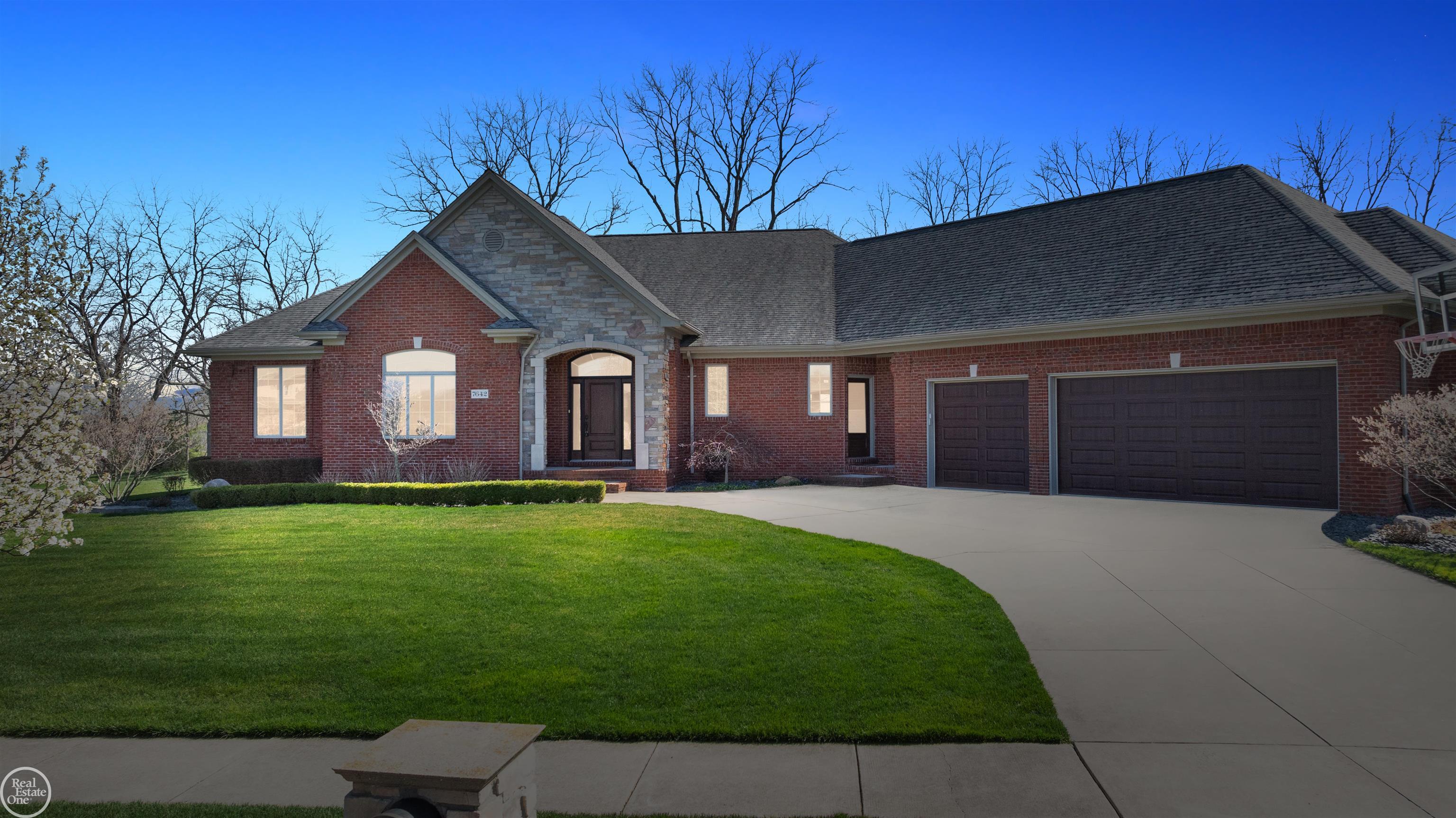 7642 Sawgrass Drive