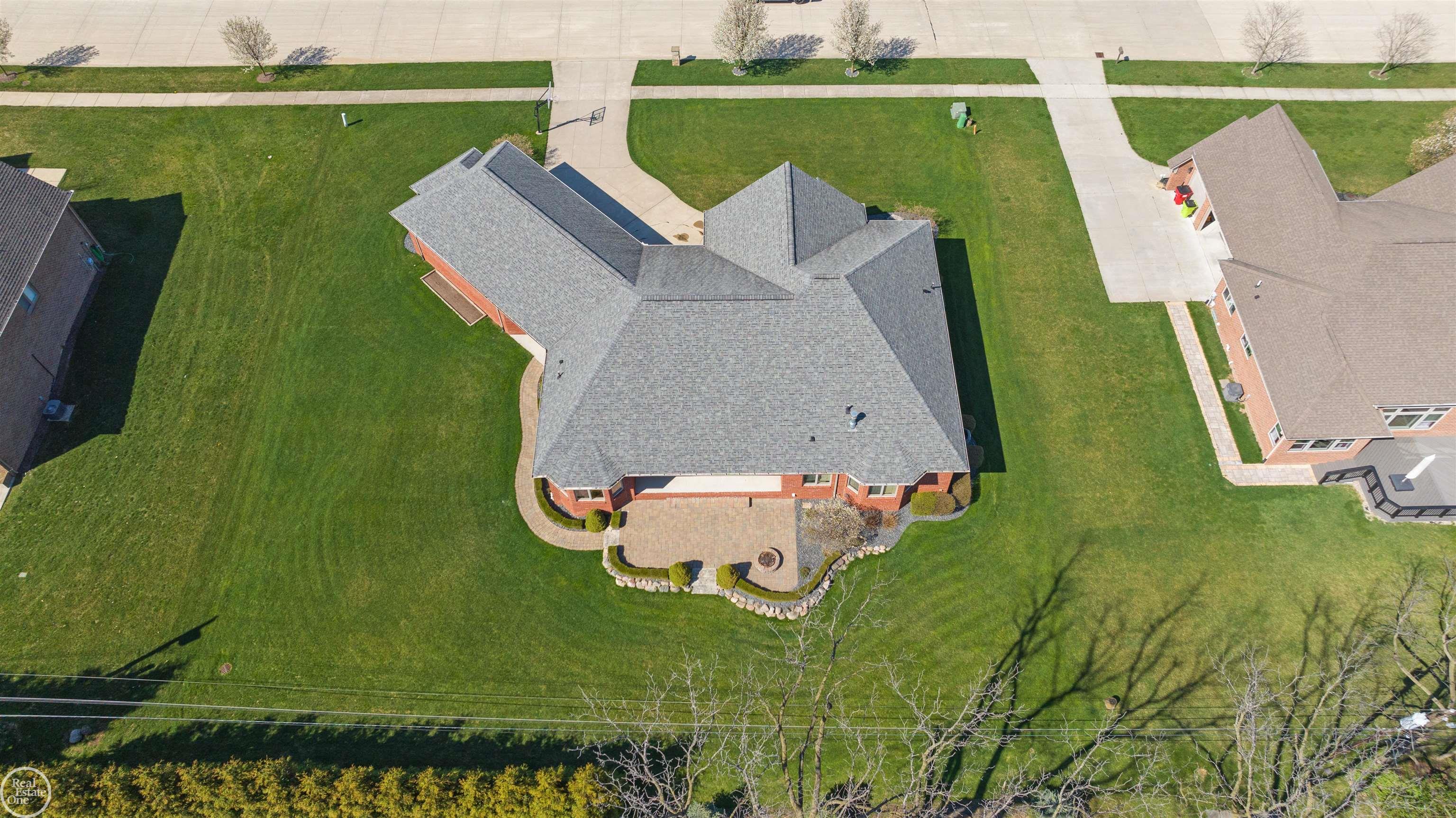 7642 Sawgrass Drive
