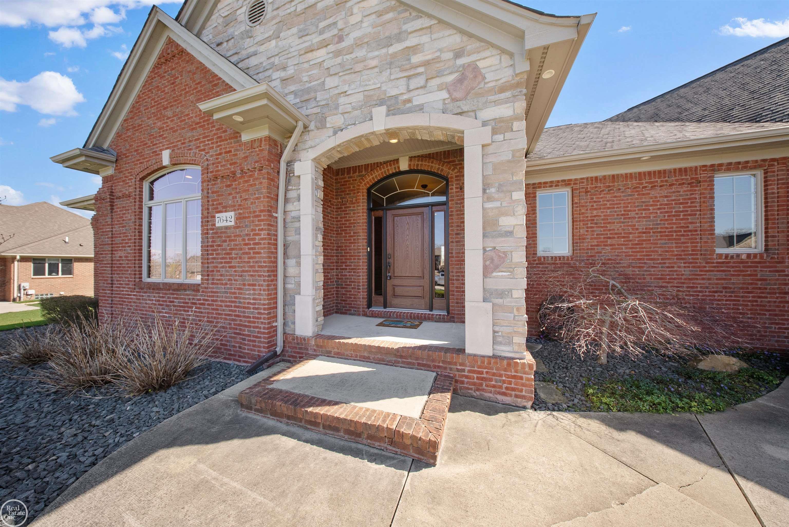 7642 Sawgrass Drive