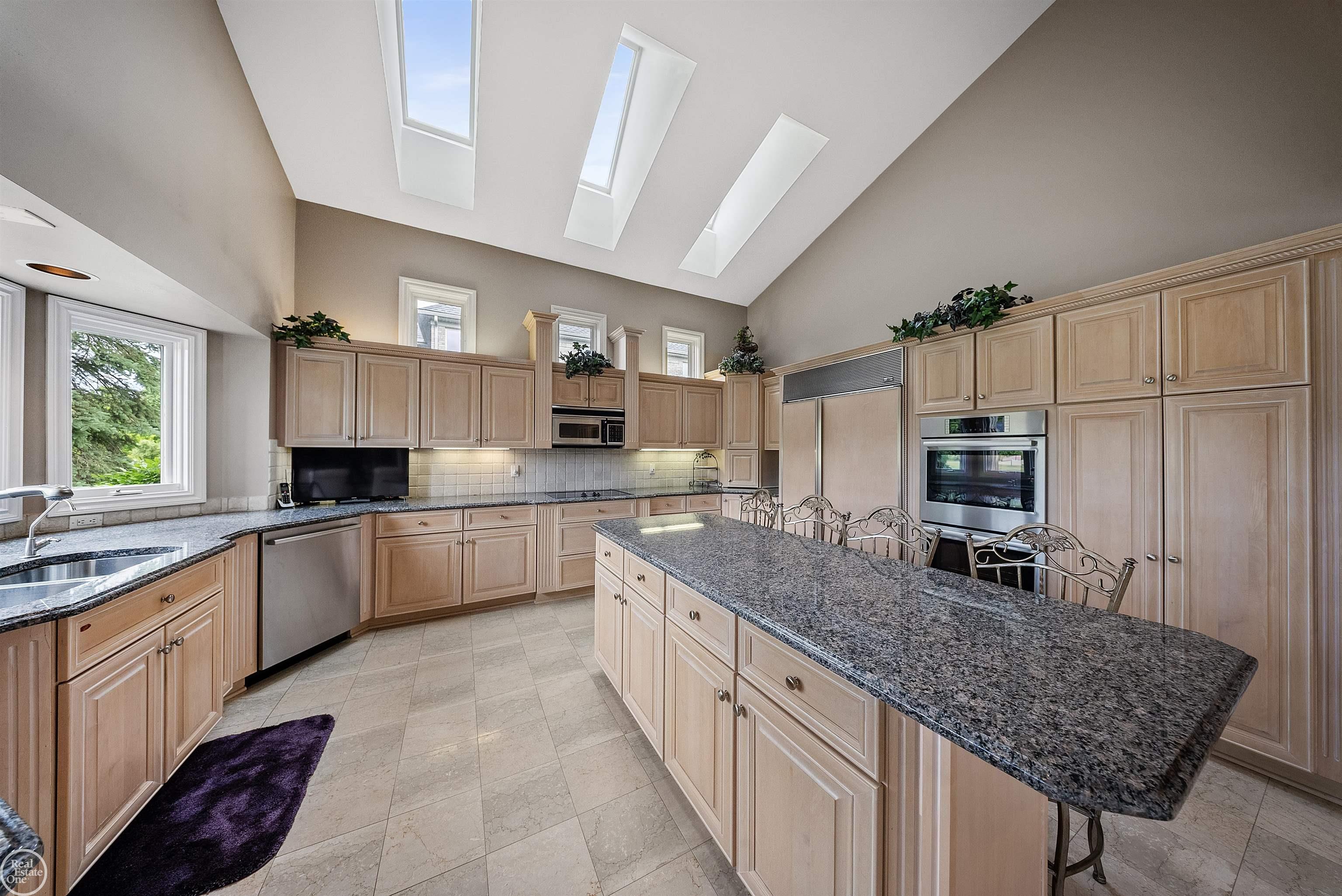 62811 Broadmoor Circle