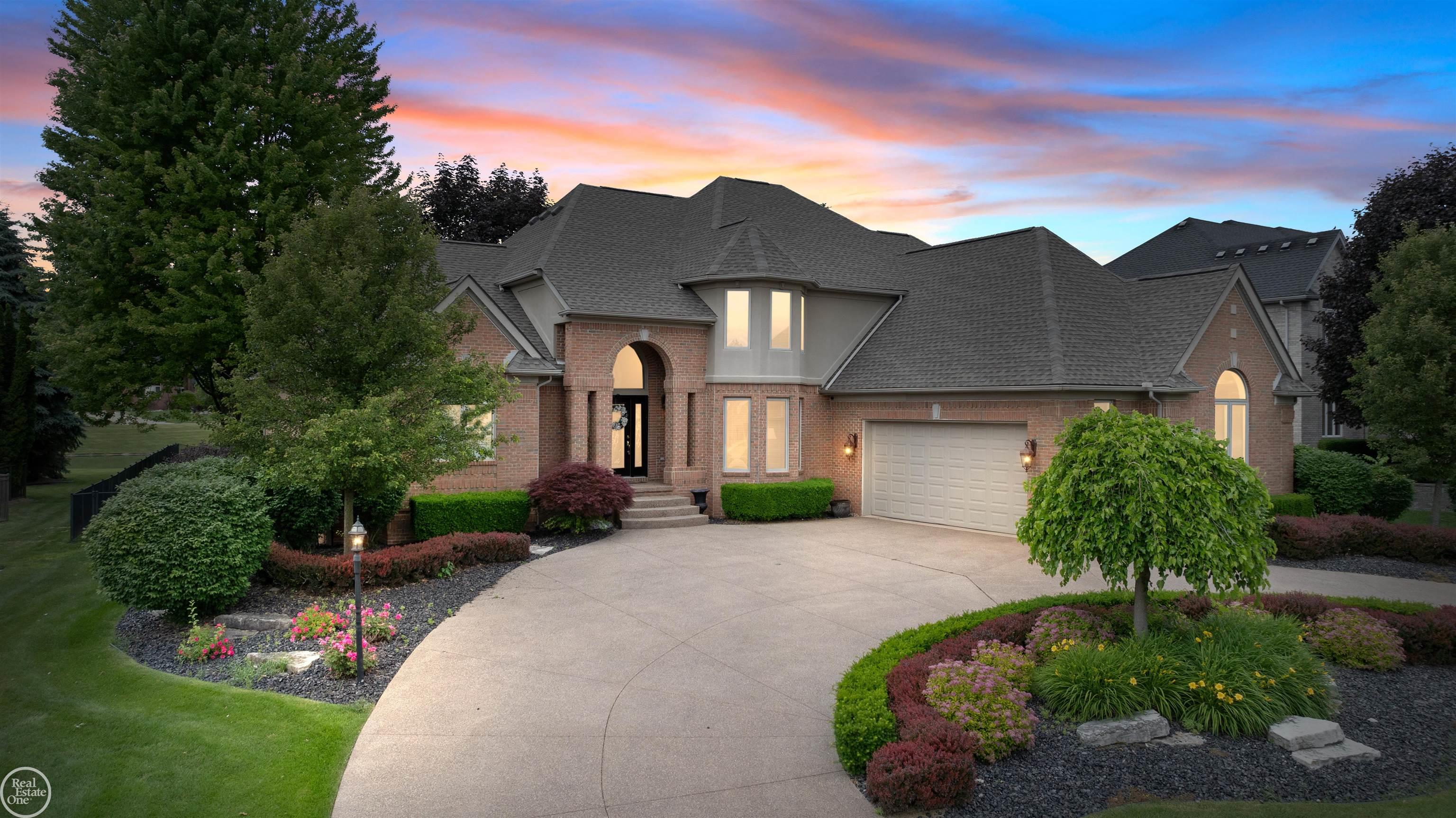 62811 Broadmoor Circle