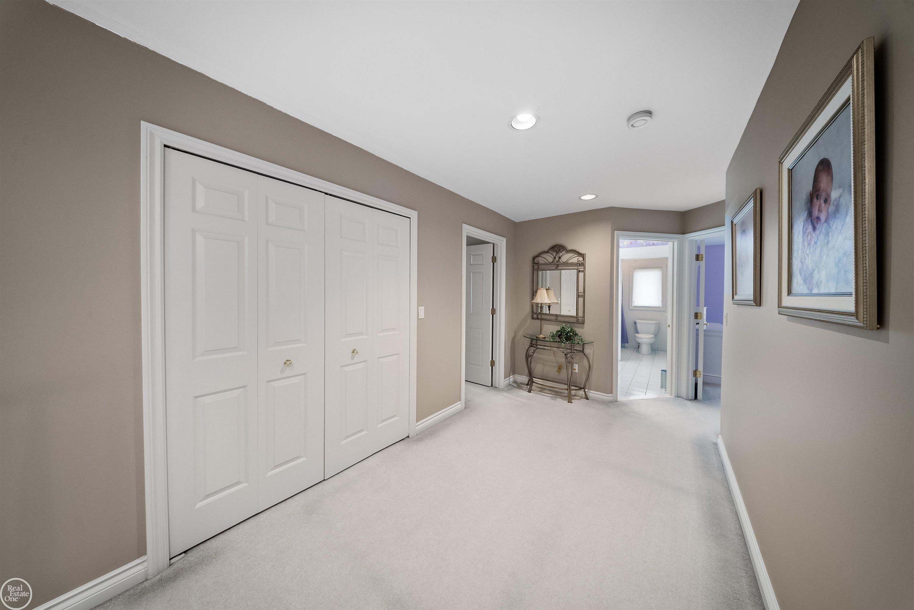 62811 Broadmoor Circle