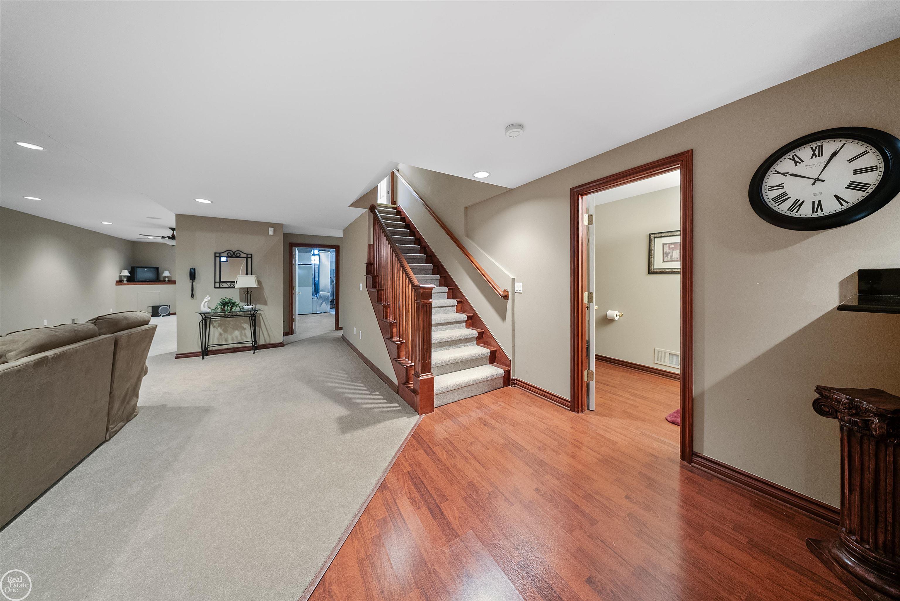 62811 Broadmoor Circle