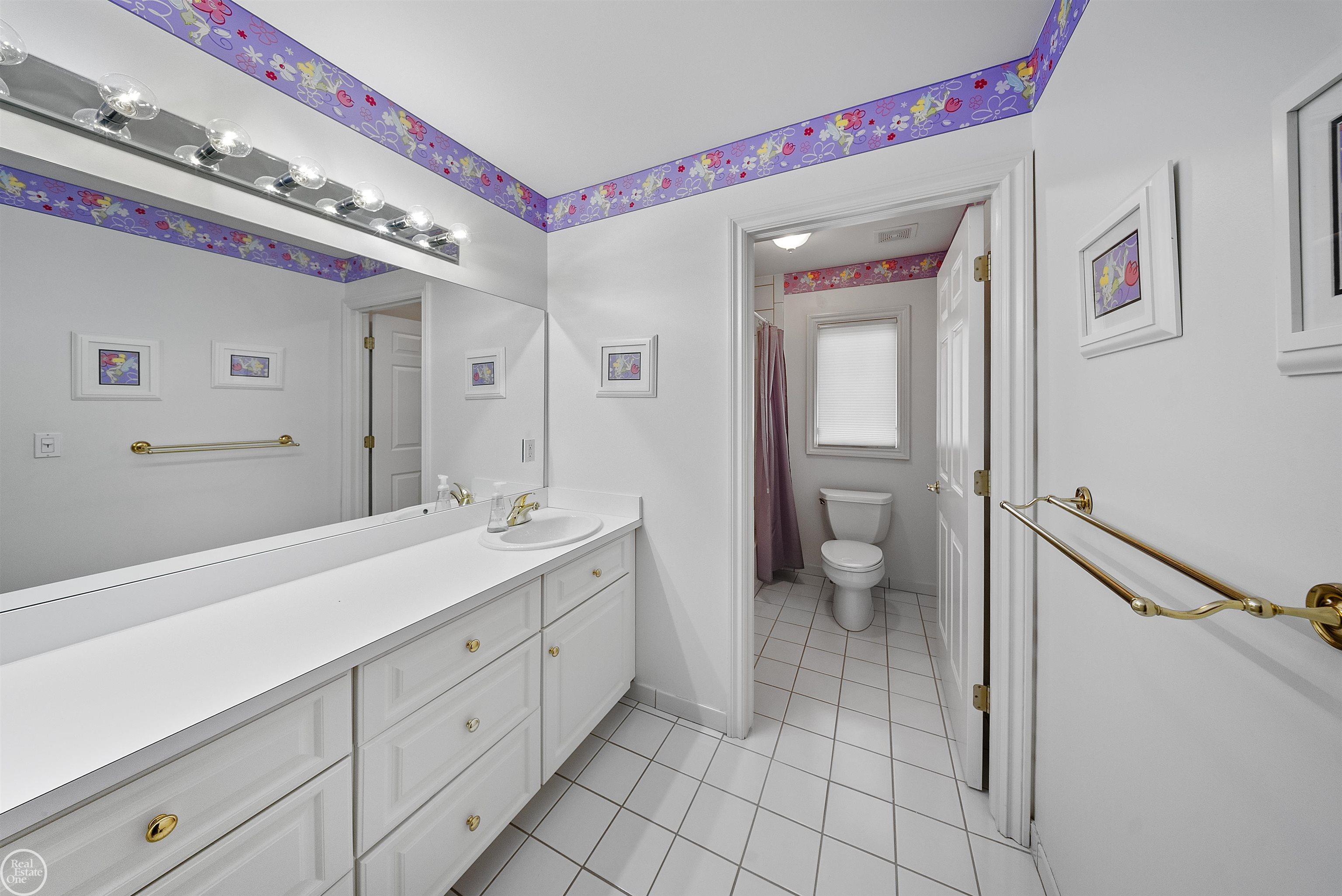62811 Broadmoor Circle