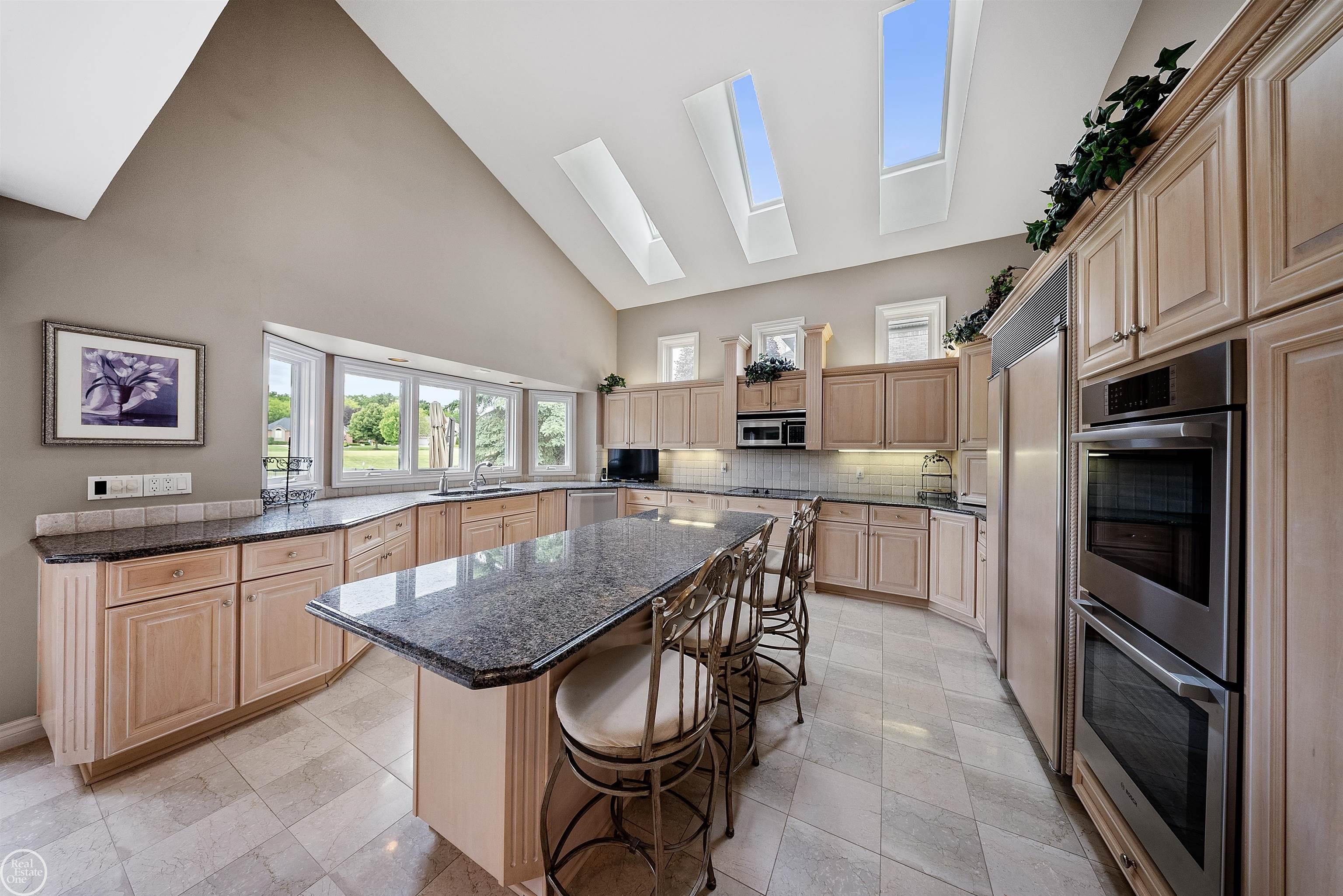 62811 Broadmoor Circle