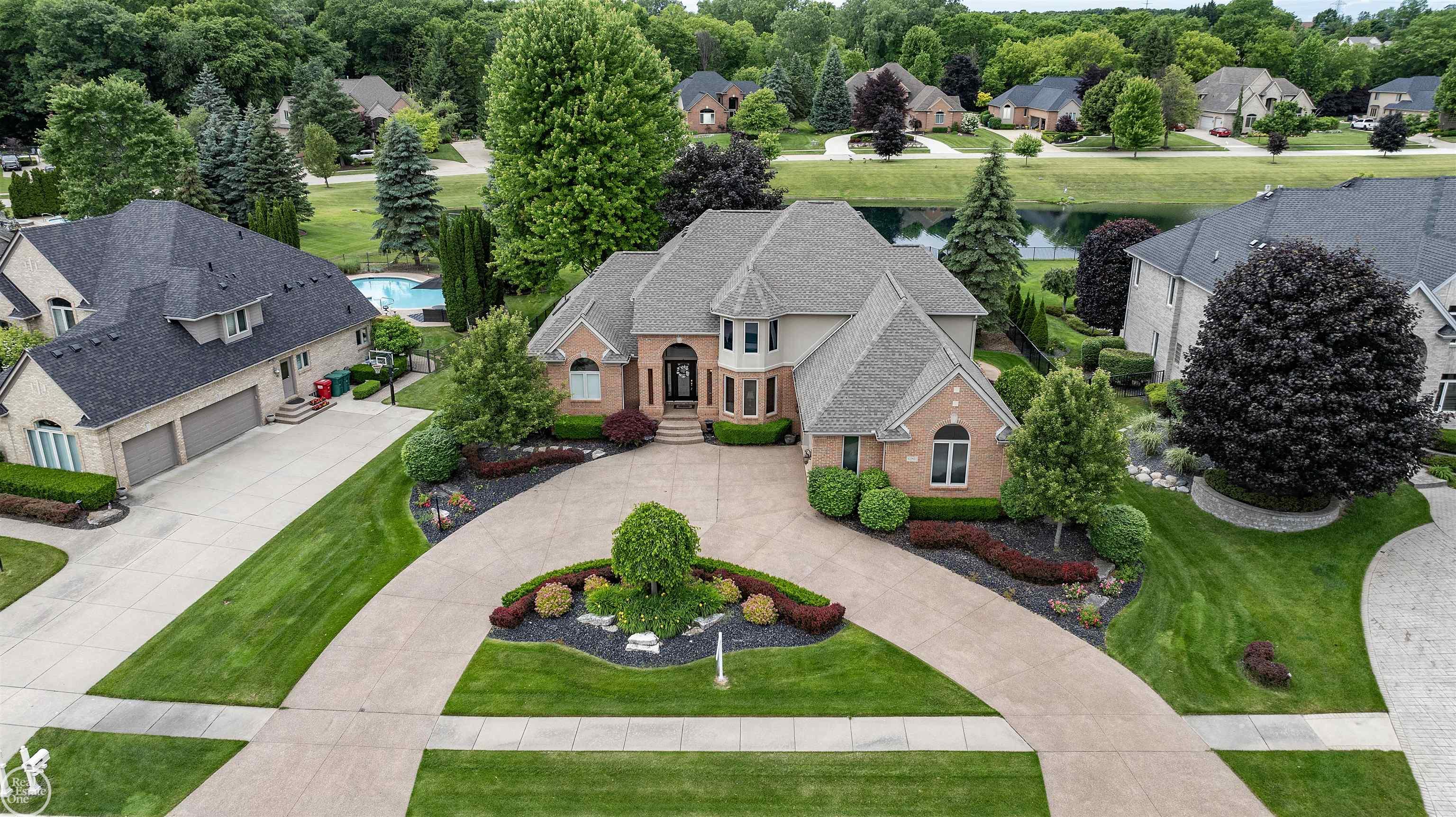 62811 Broadmoor Circle