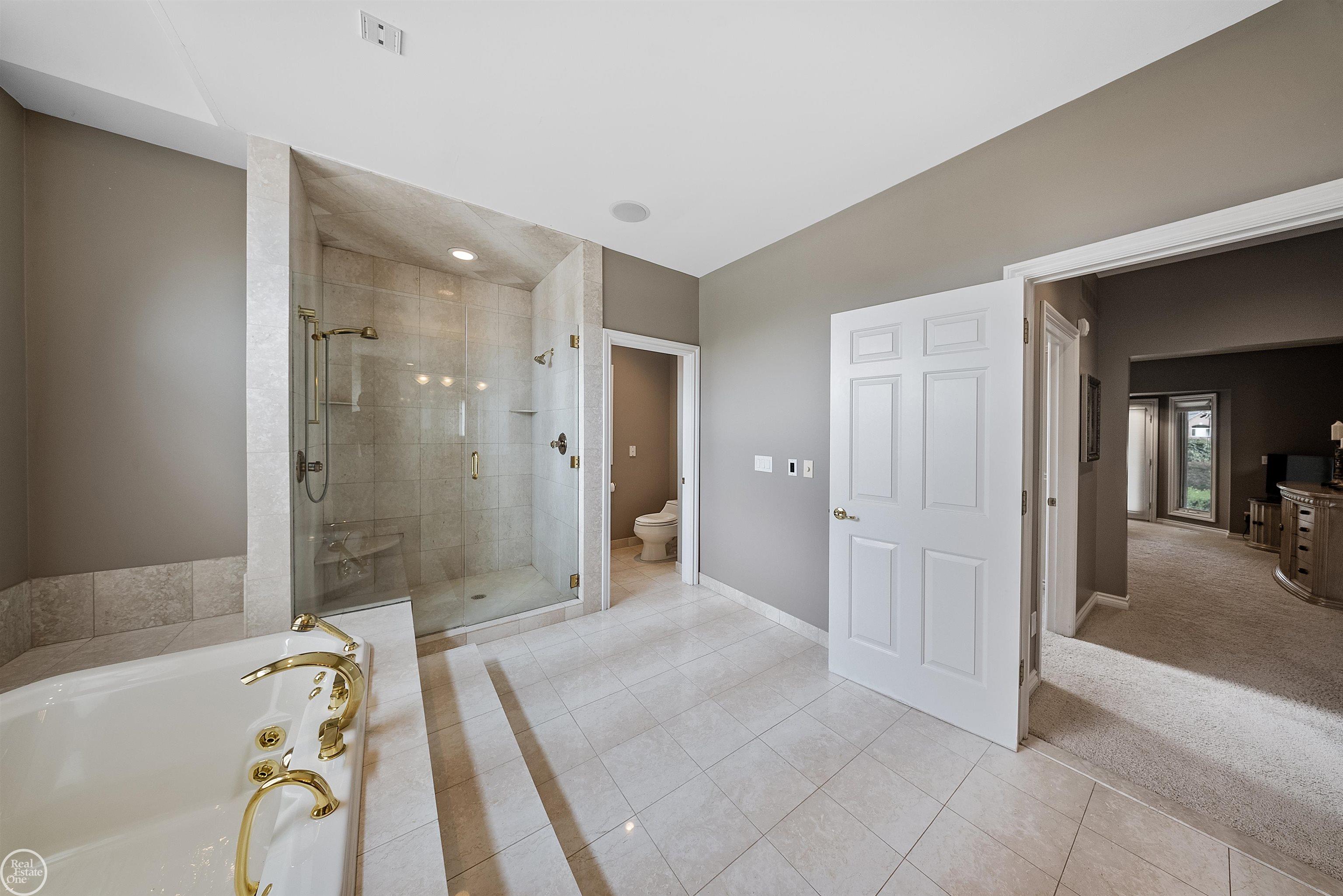 62811 Broadmoor Circle