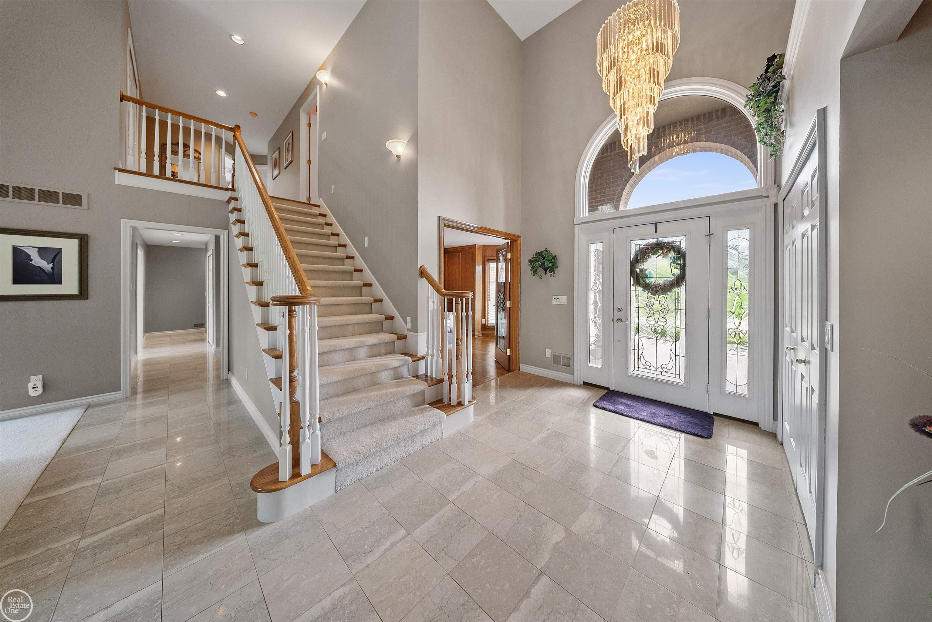 62811 Broadmoor Circle