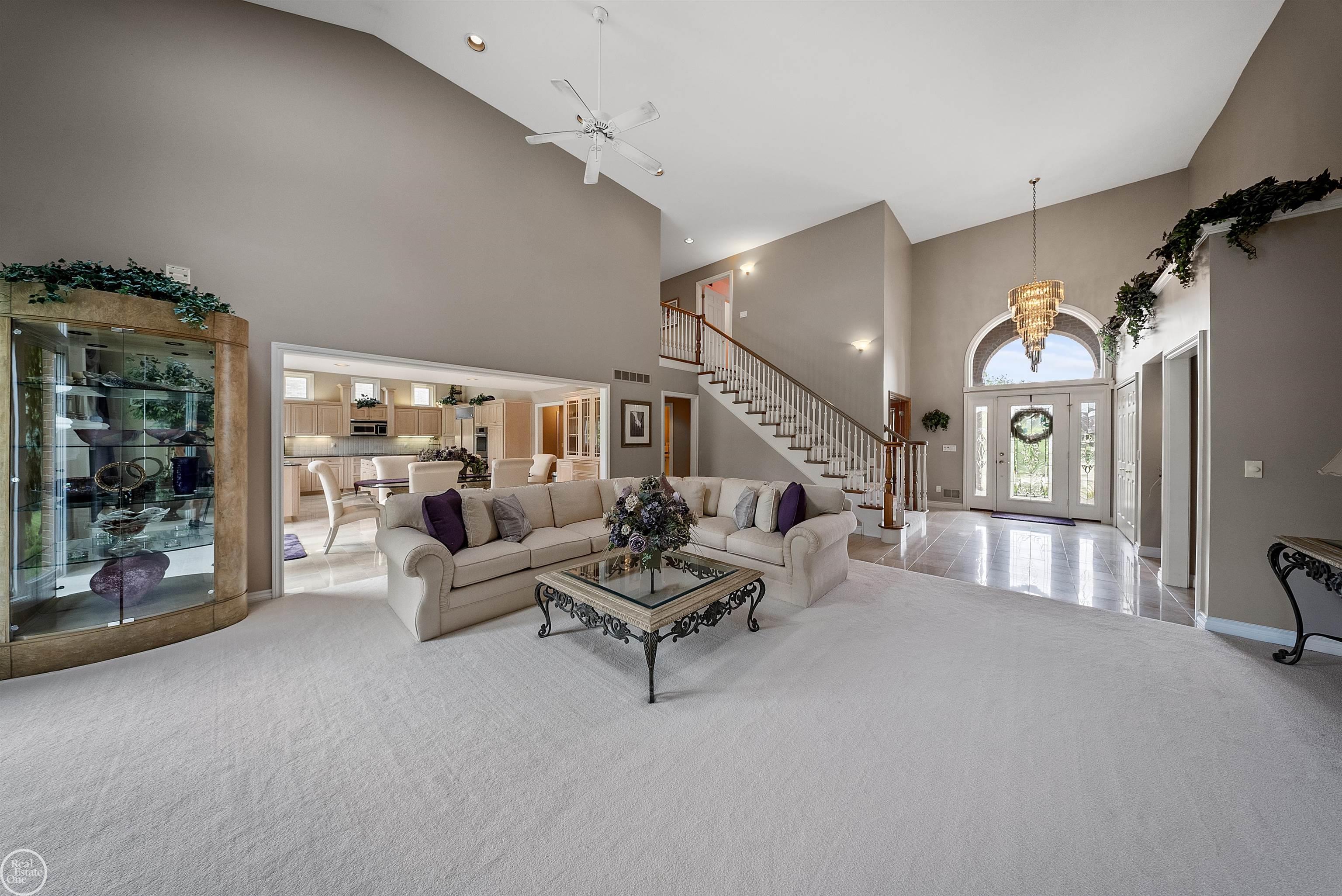 62811 Broadmoor Circle