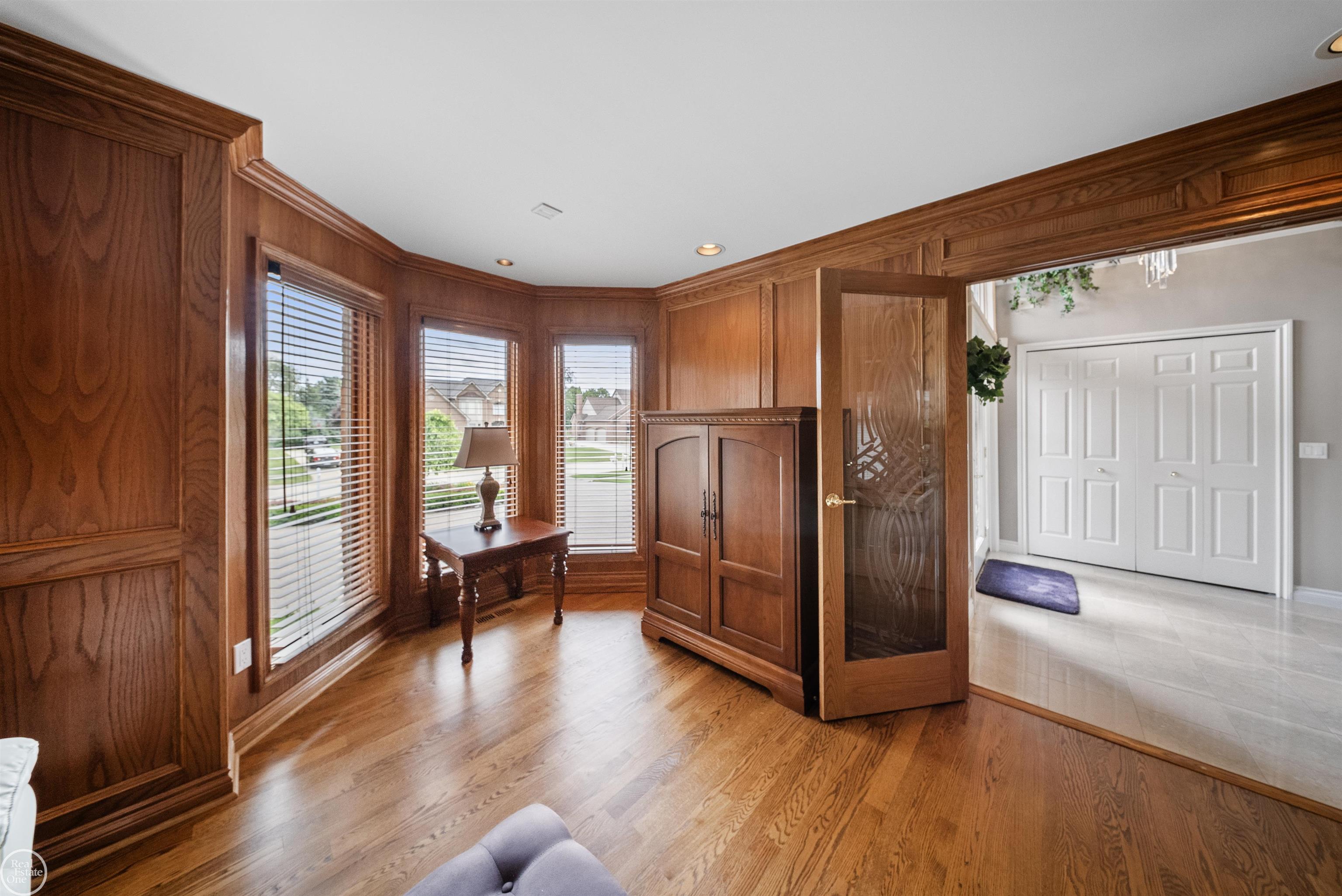 62811 Broadmoor Circle