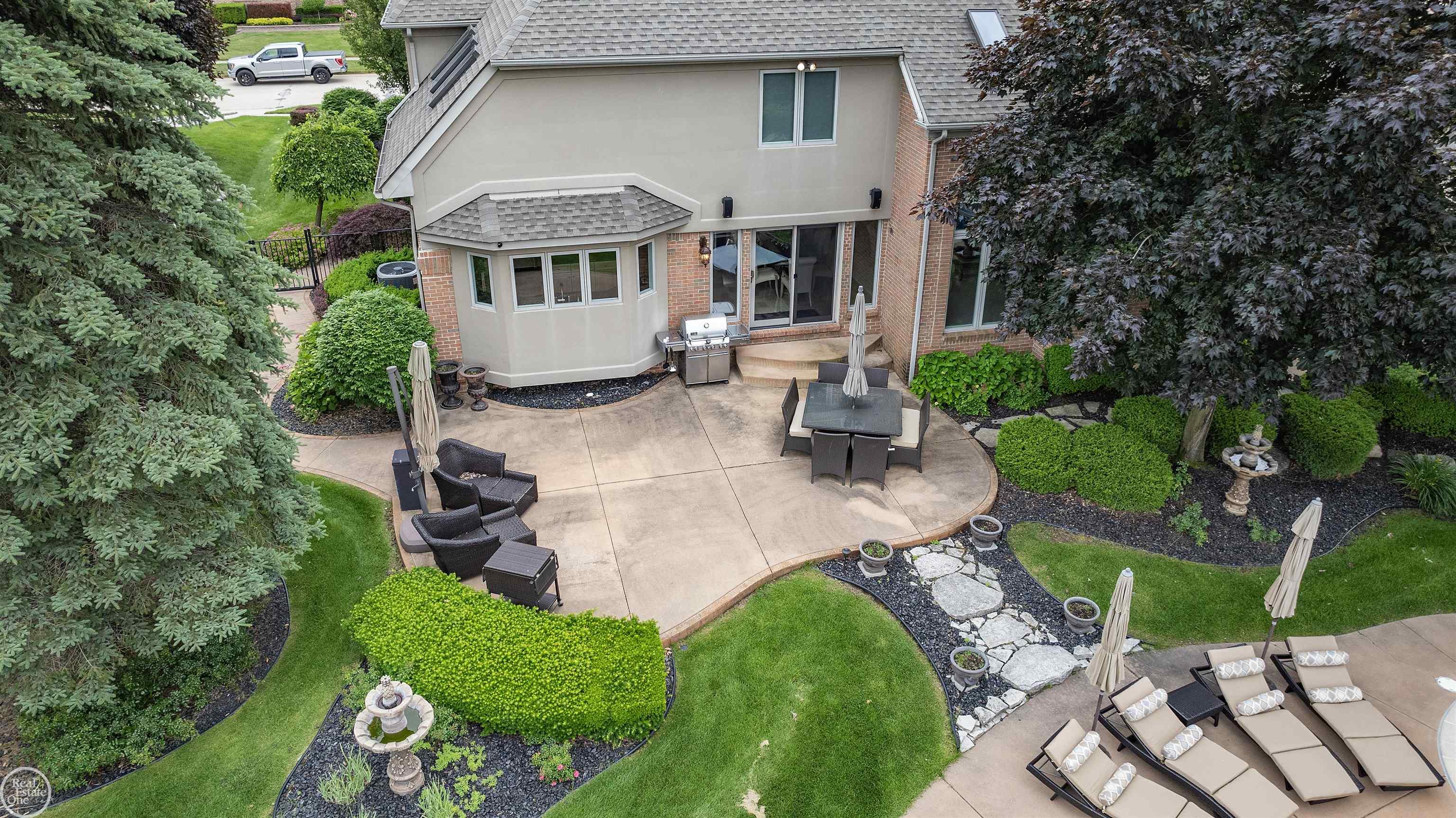 62811 Broadmoor Circle