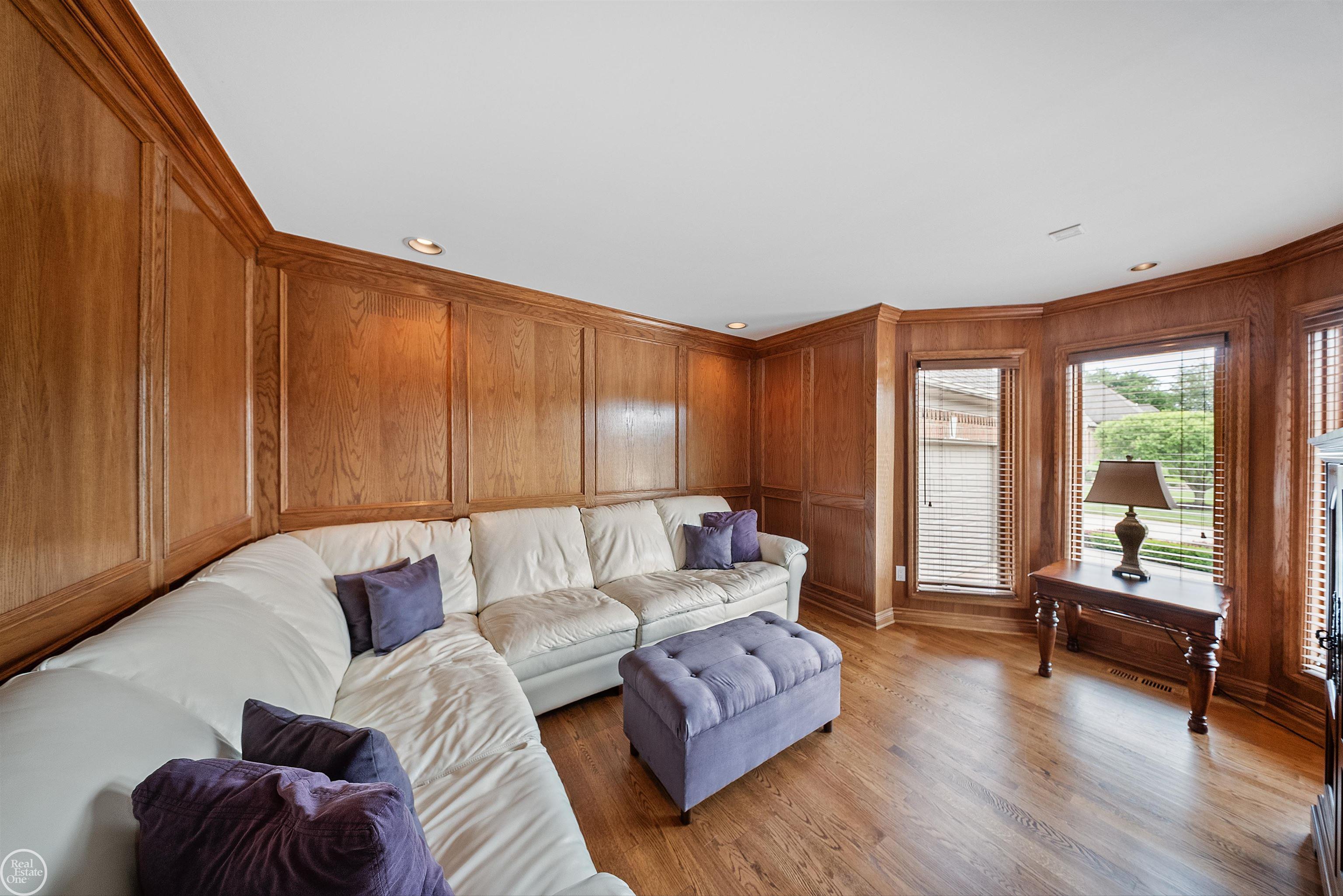 62811 Broadmoor Circle