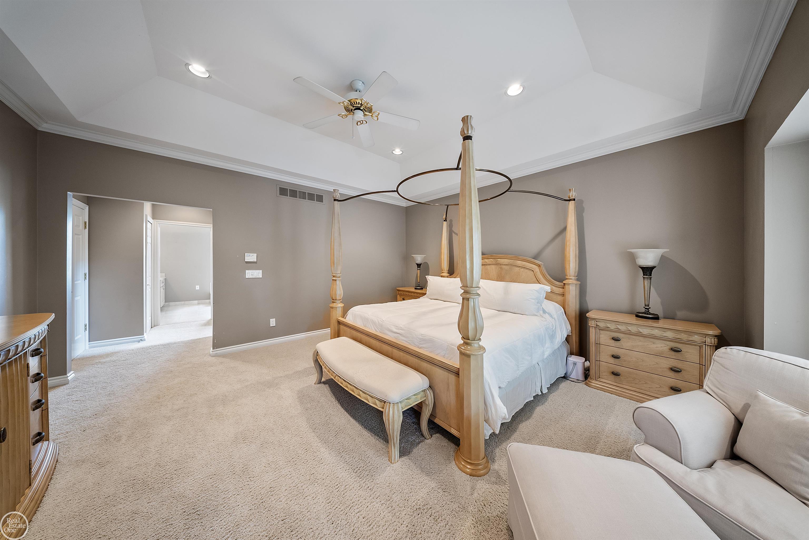 62811 Broadmoor Circle