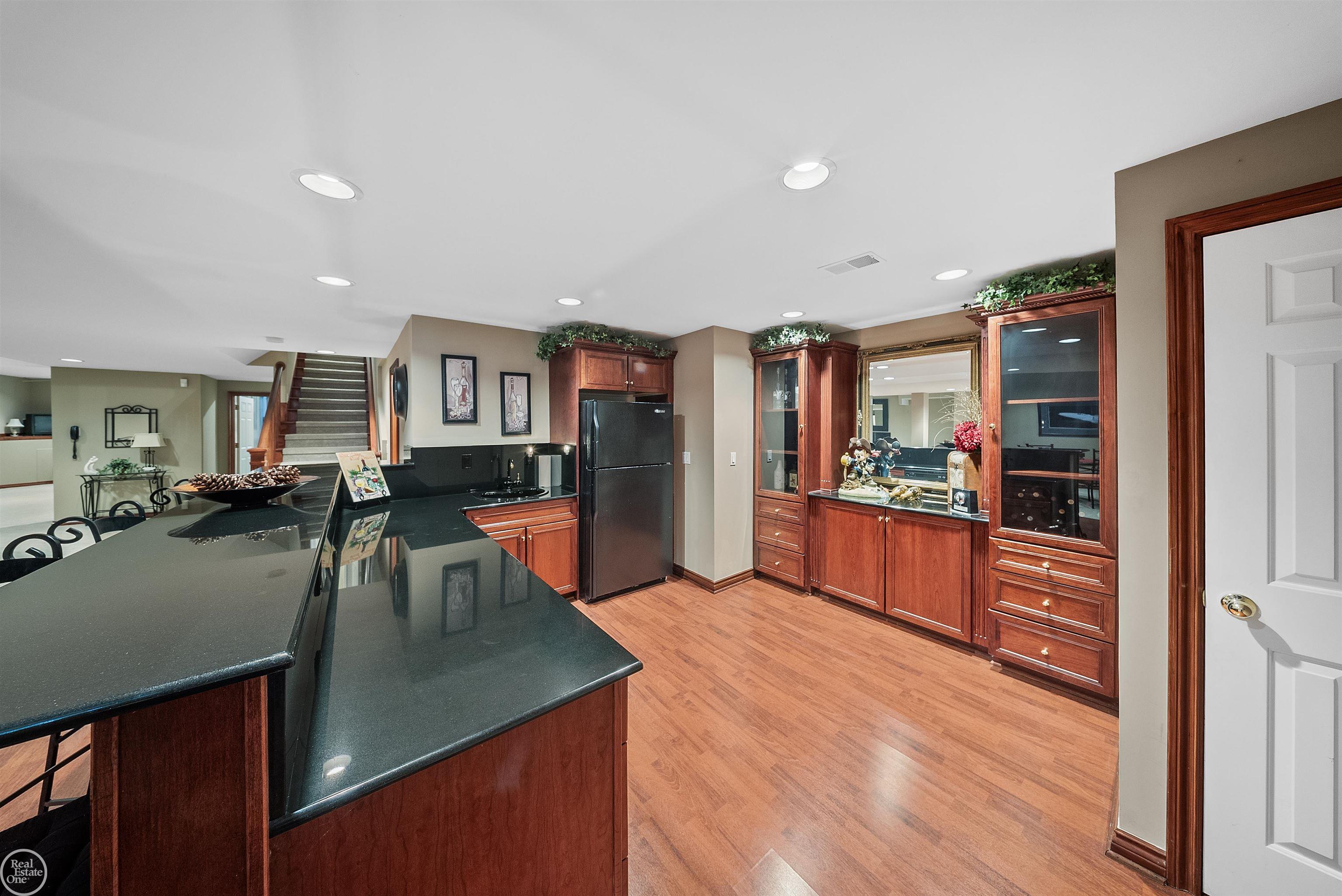 62811 Broadmoor Circle