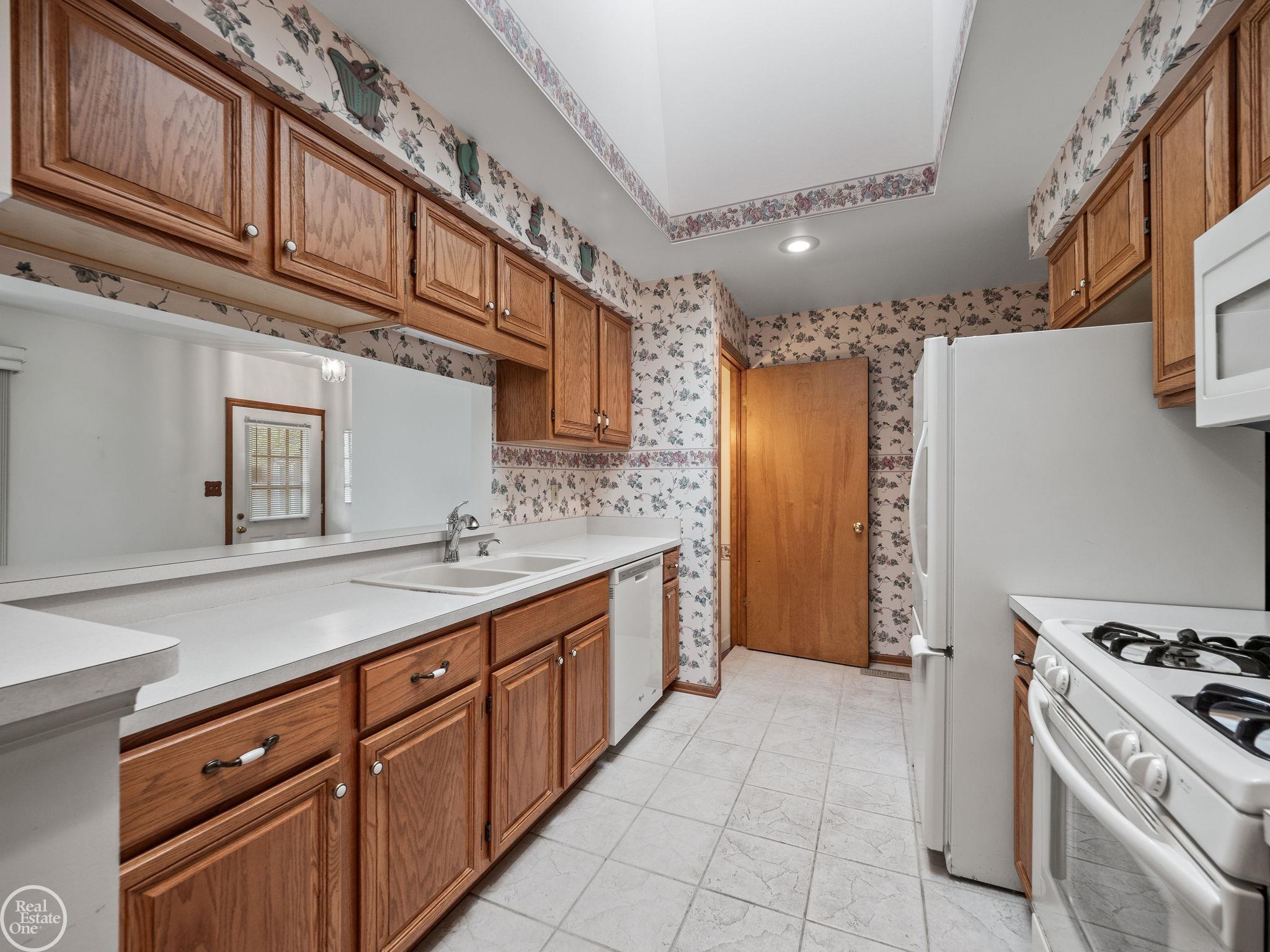 48890 Bay Shore Court Unit 20 Unit: Unit #20