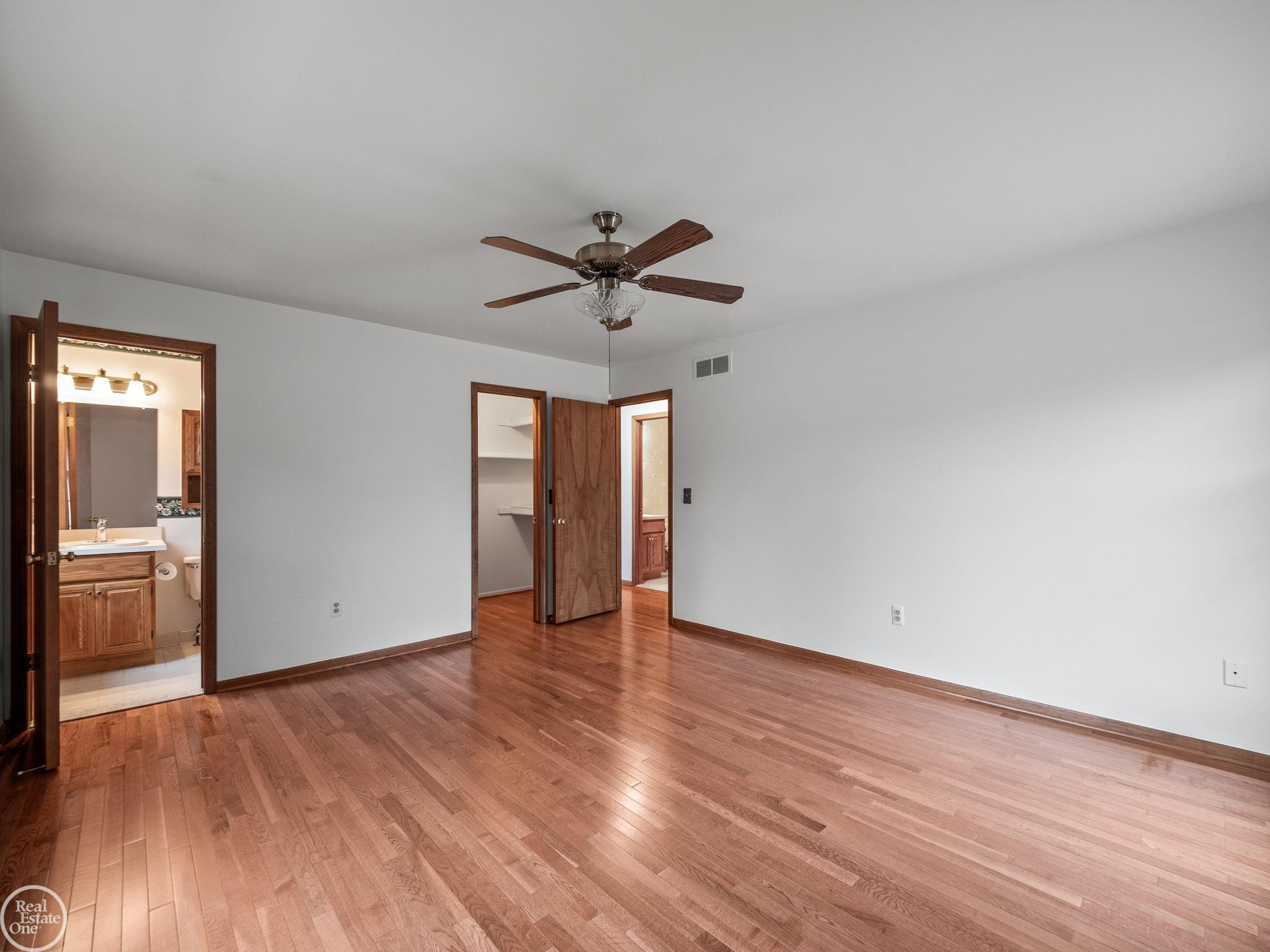 48890 Bay Shore Court Unit 20 Unit: Unit #20