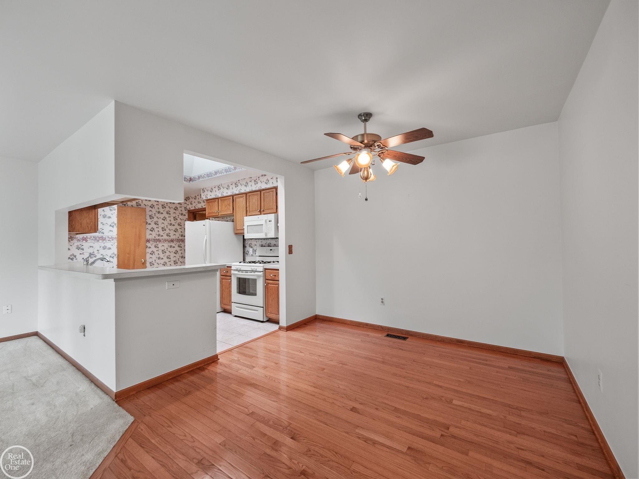 48890 Bay Shore Court Unit 20 Unit: Unit #20