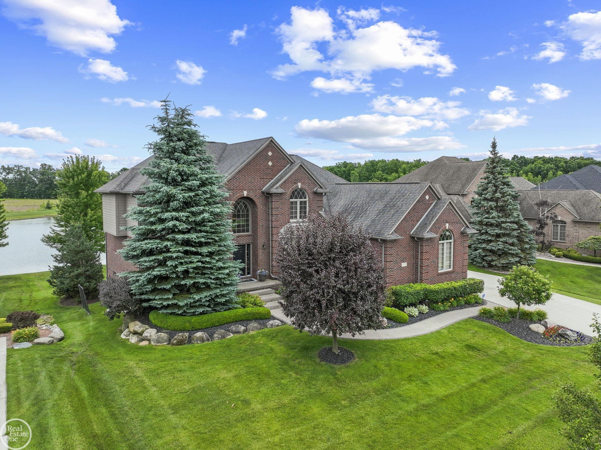 62800 Crimson Drive