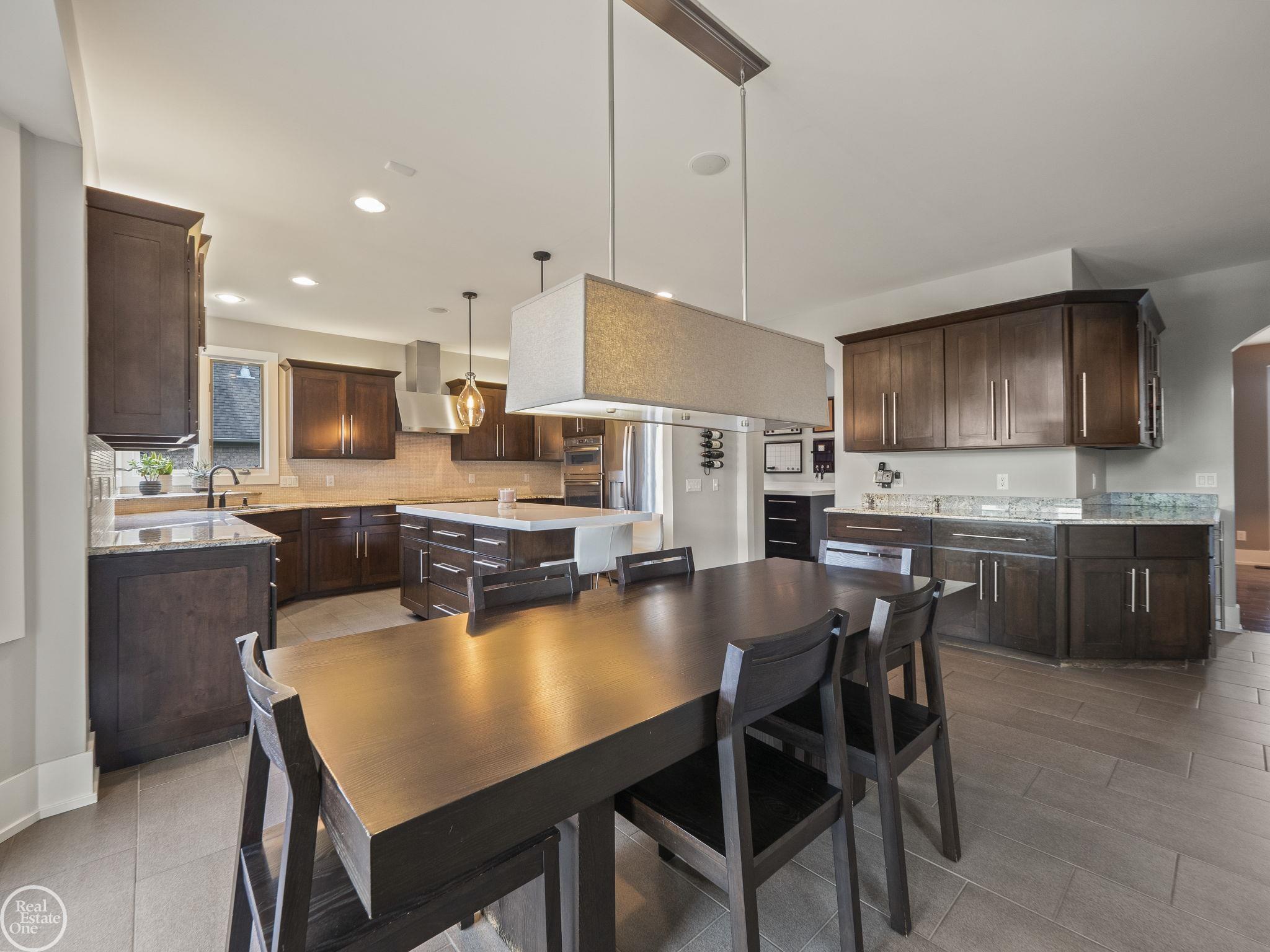 62800 Crimson Drive