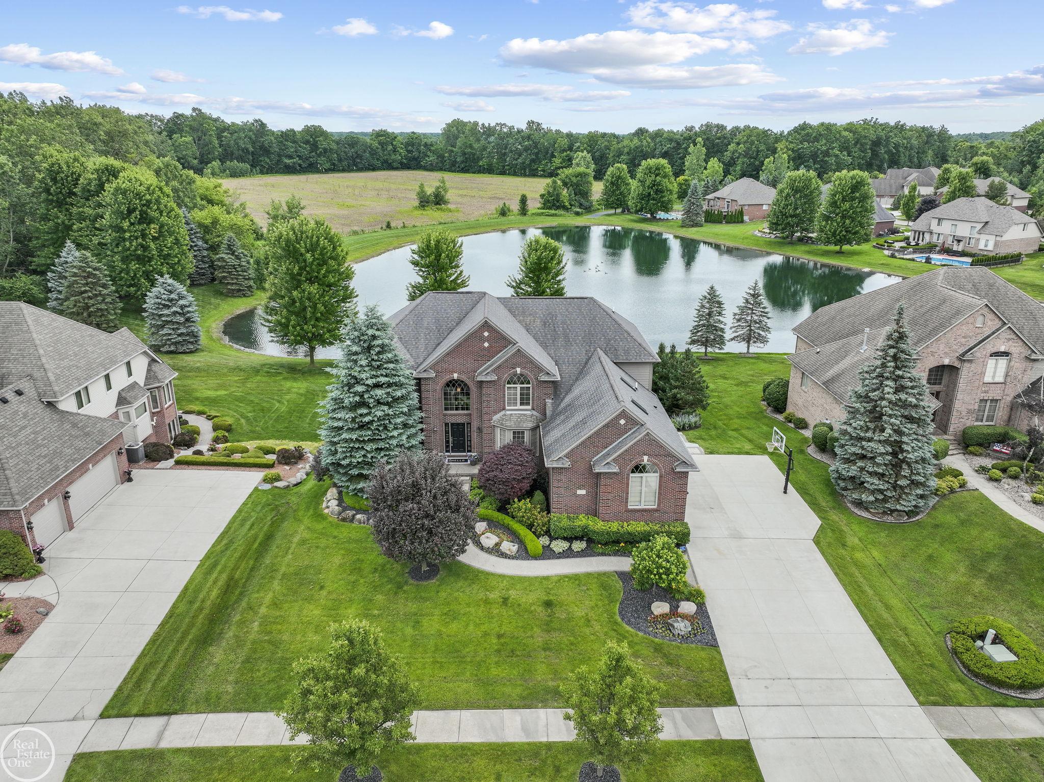 62800 Crimson Drive