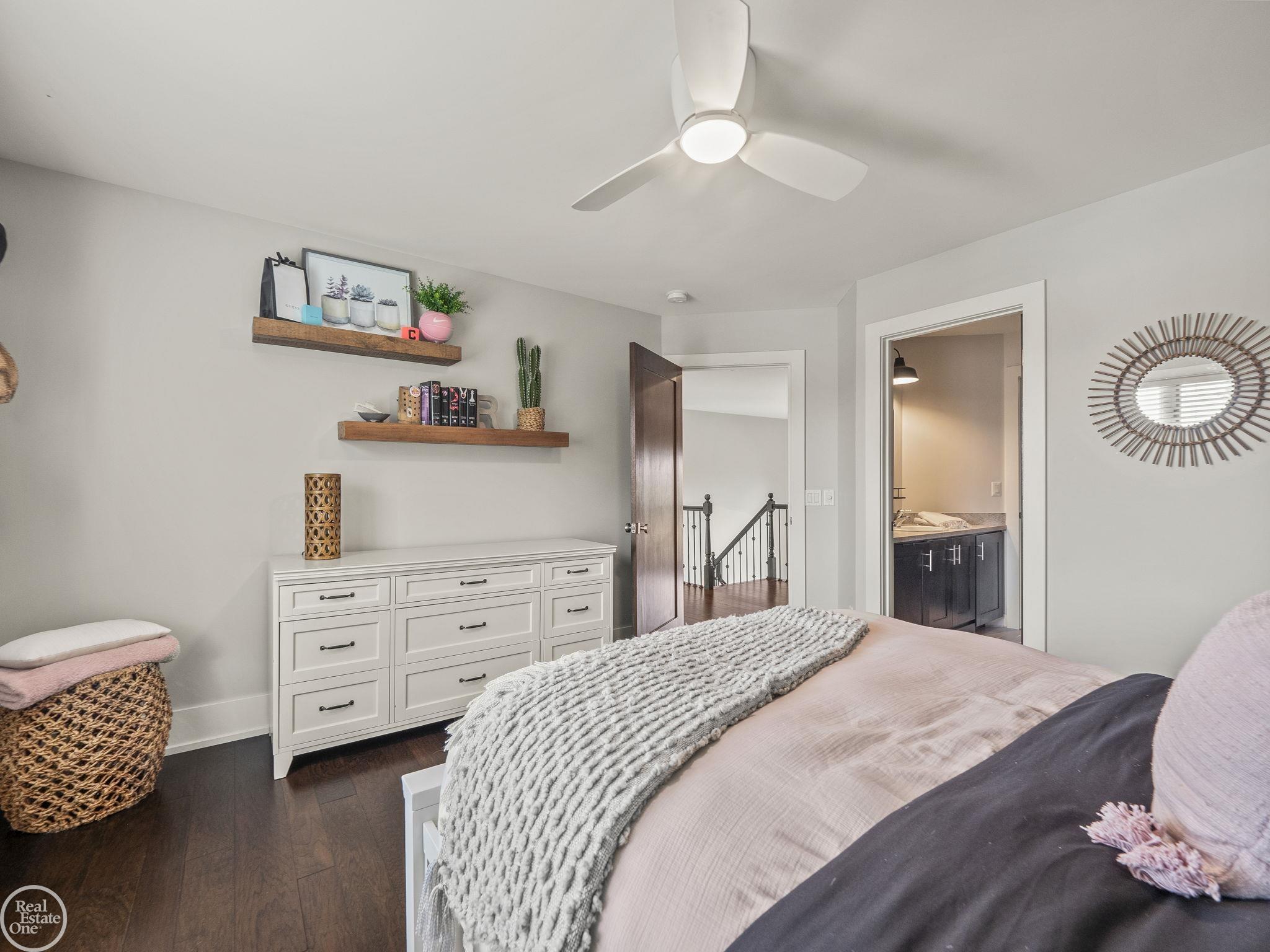 62800 Crimson Drive