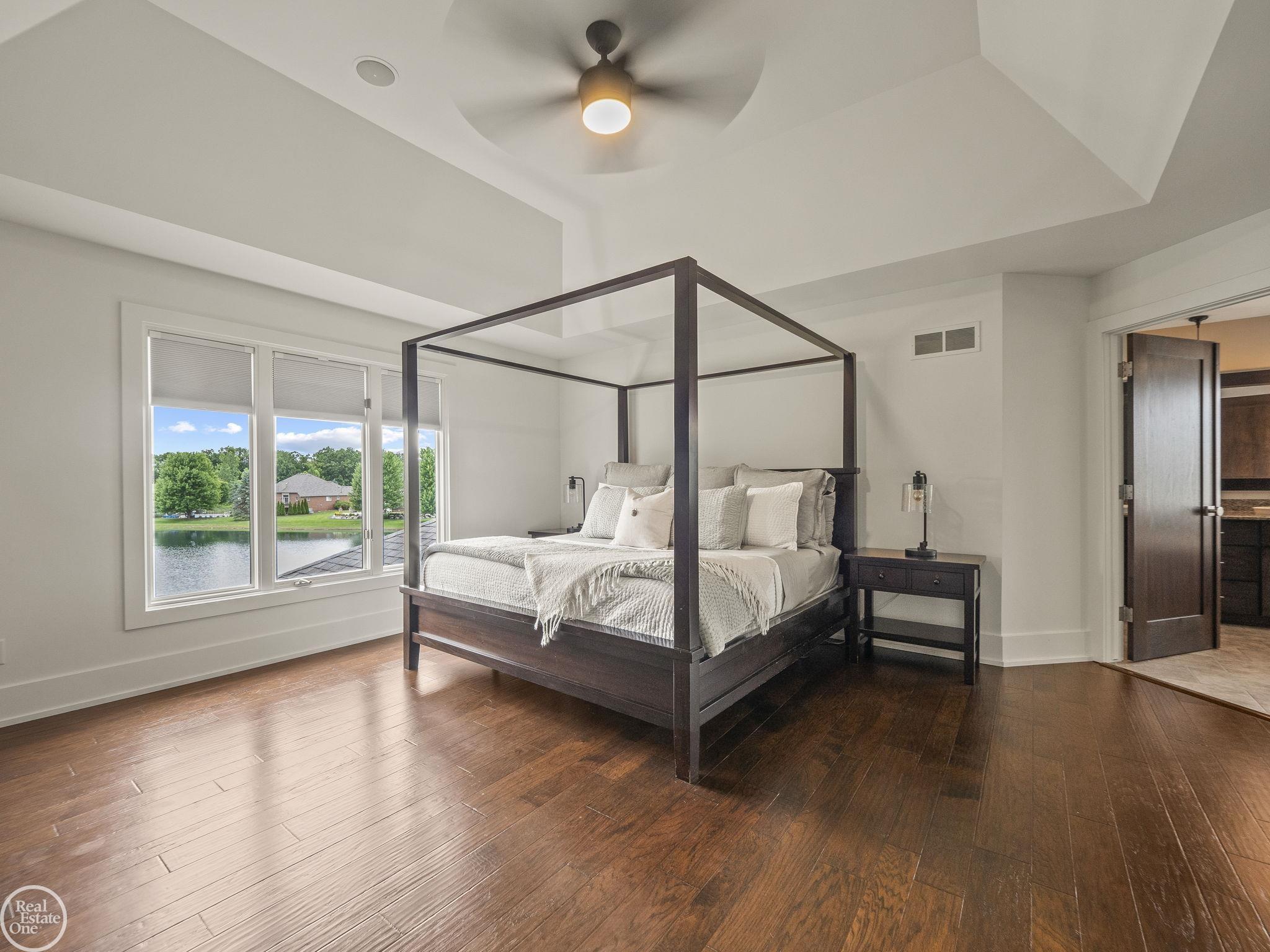 62800 Crimson Drive