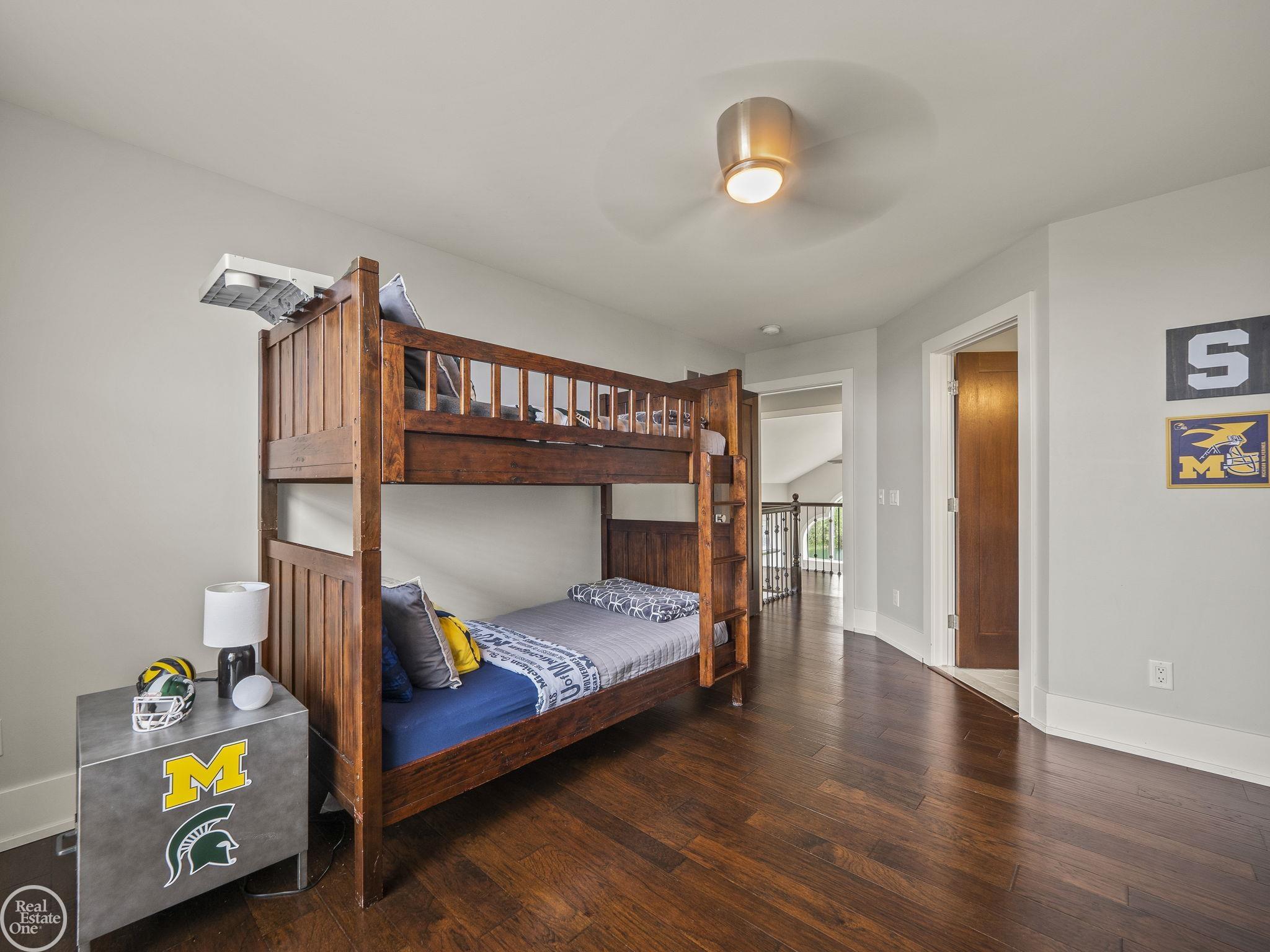 62800 Crimson Drive