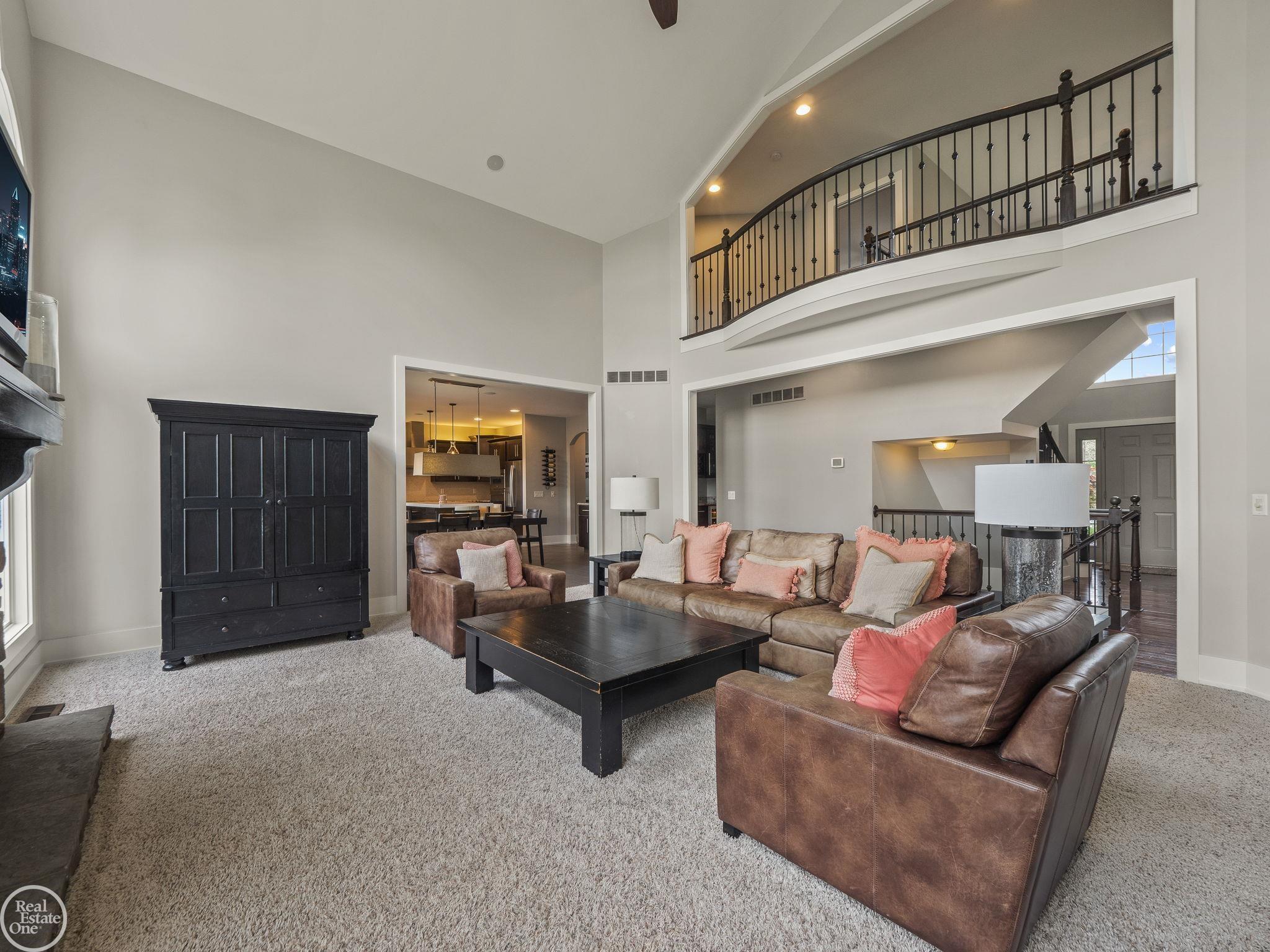 62800 Crimson Drive
