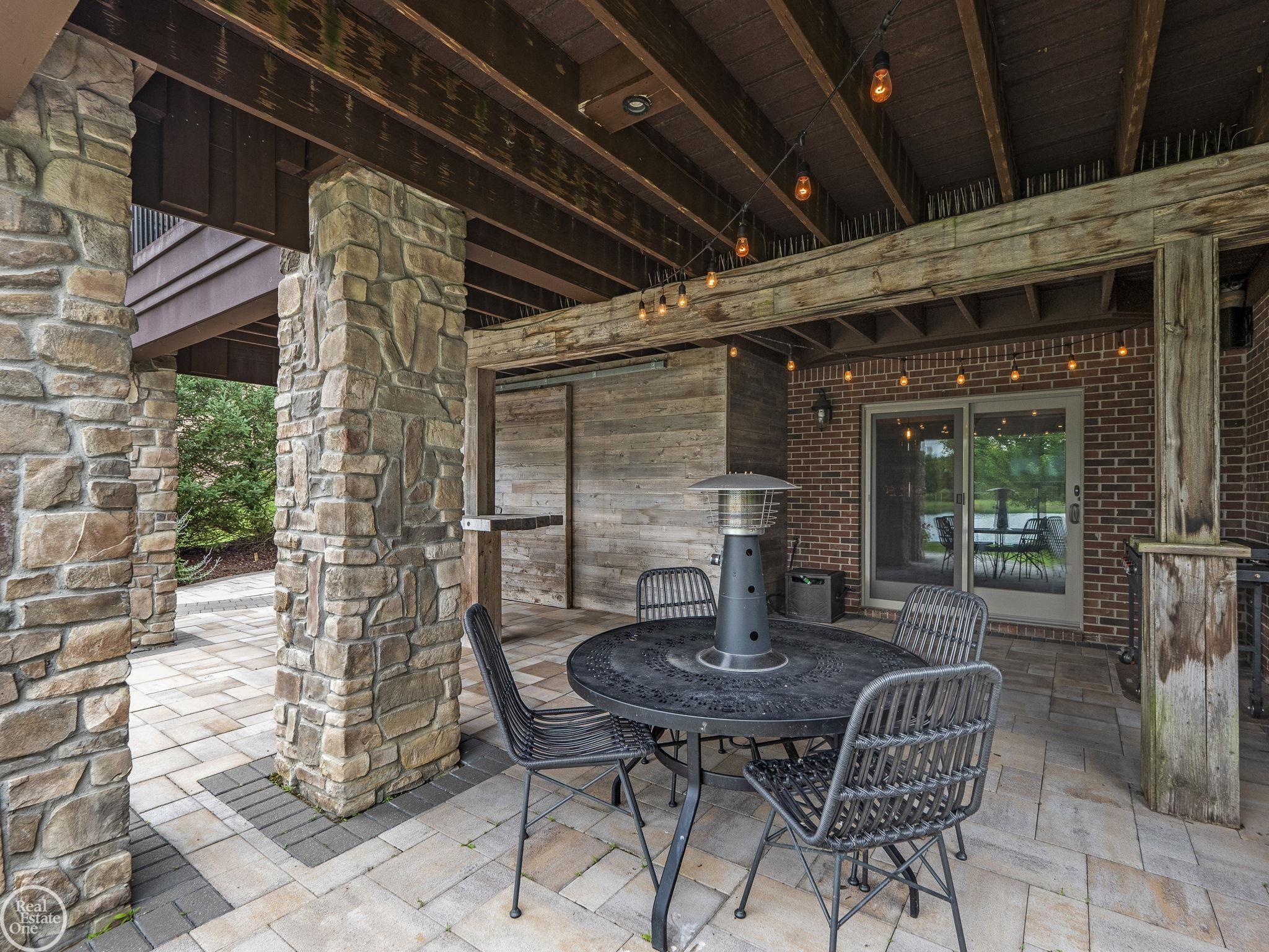 62800 Crimson Drive