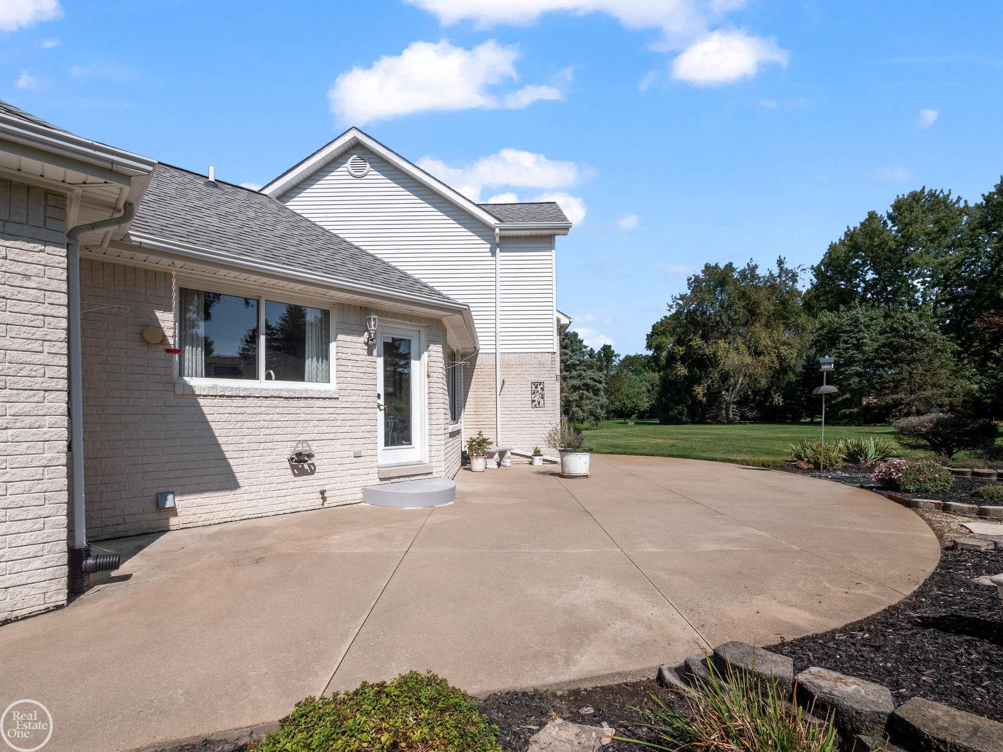 61555 Country Lane