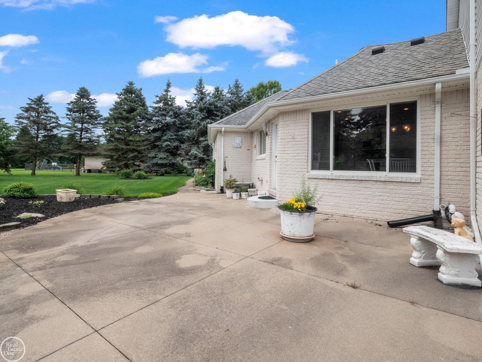 61555 Country Lane