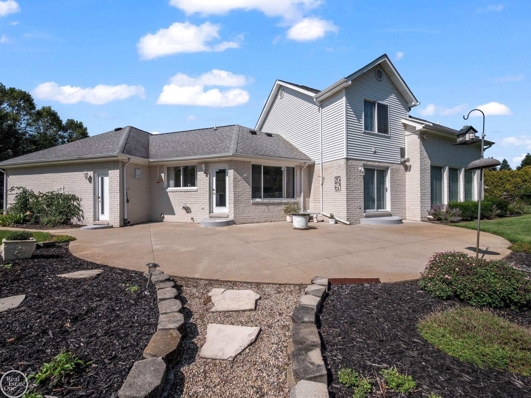 61555 Country Lane