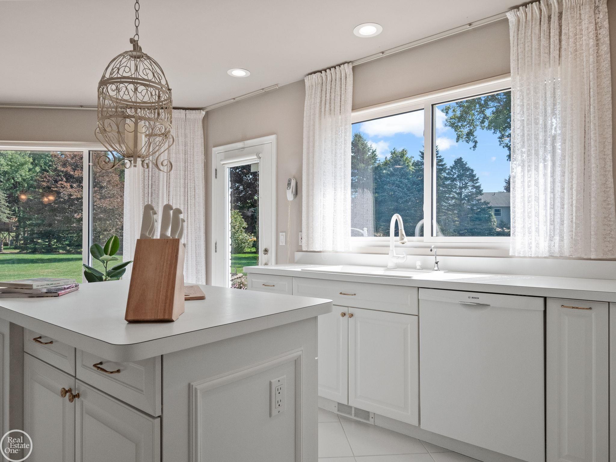 61555 Country Lane