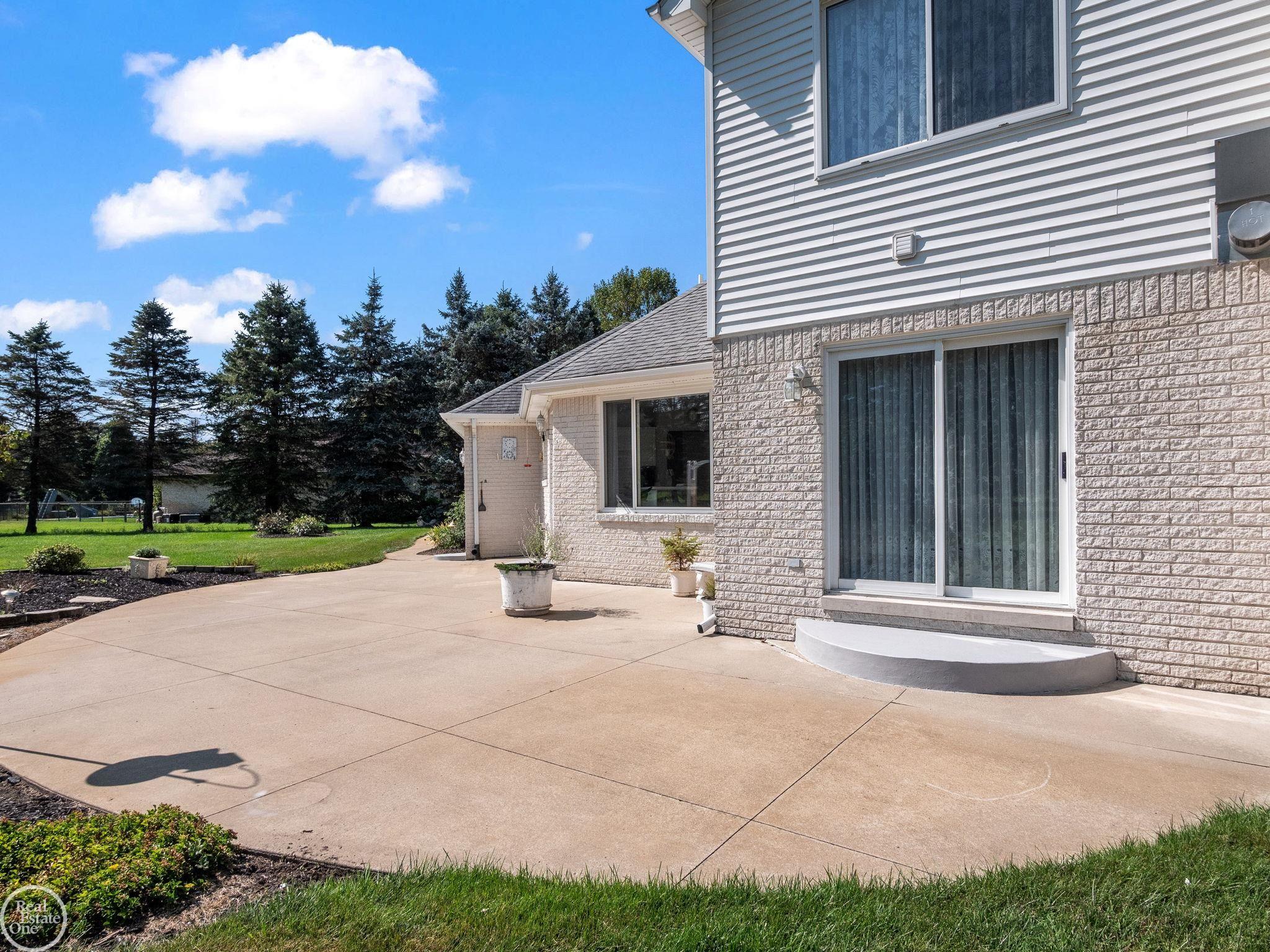 61555 Country Lane