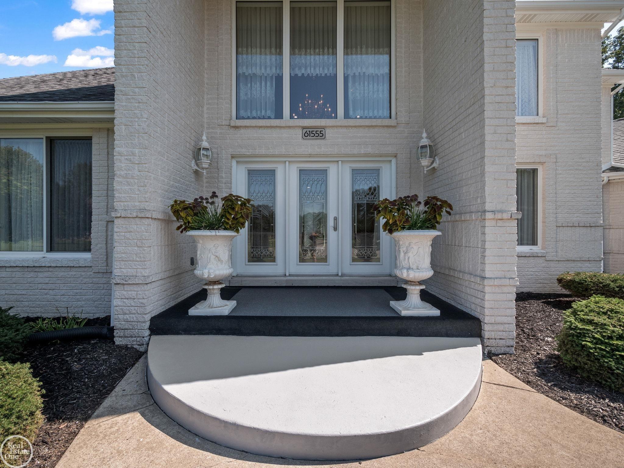 61555 Country Lane