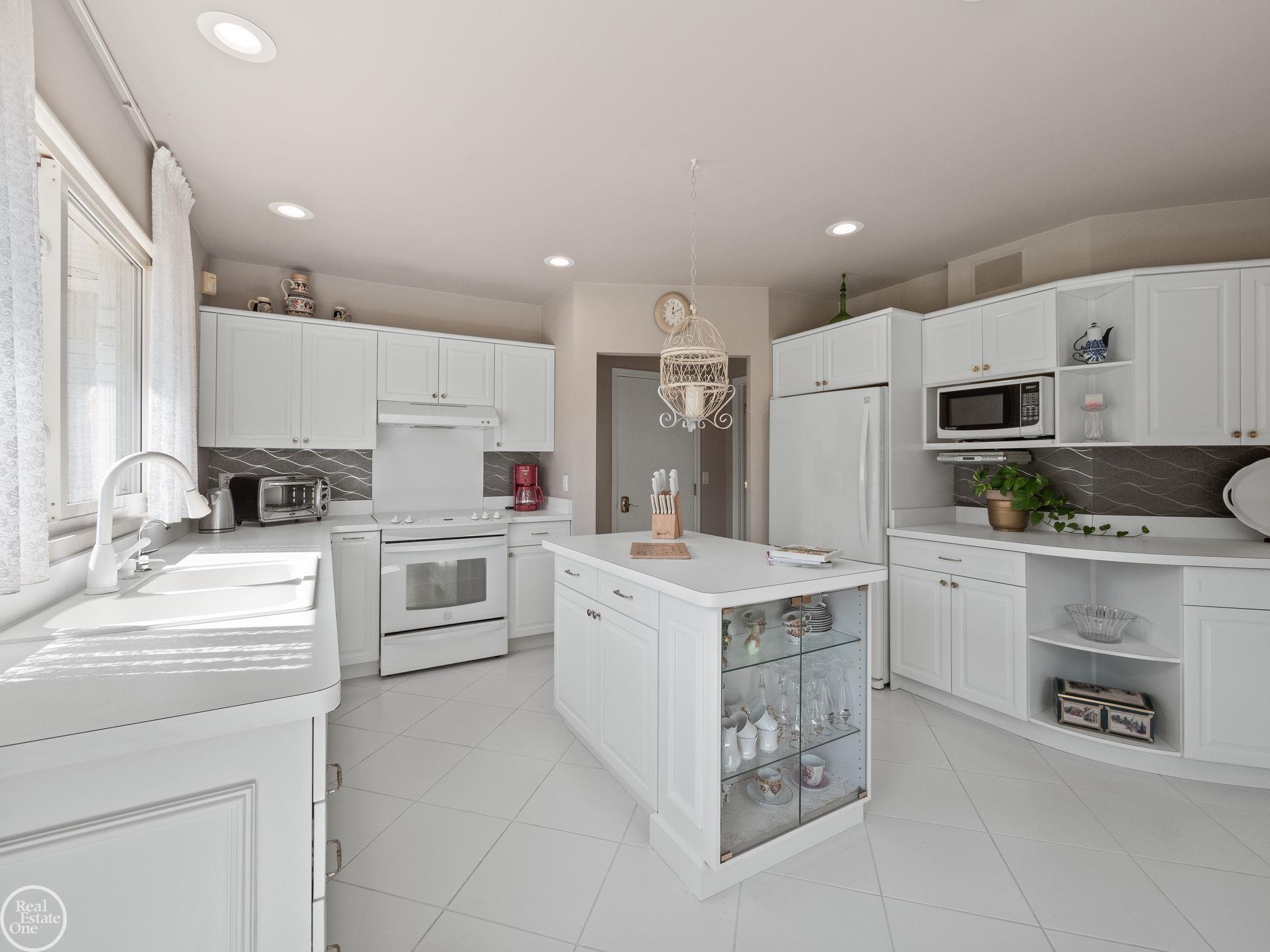 61555 Country Lane